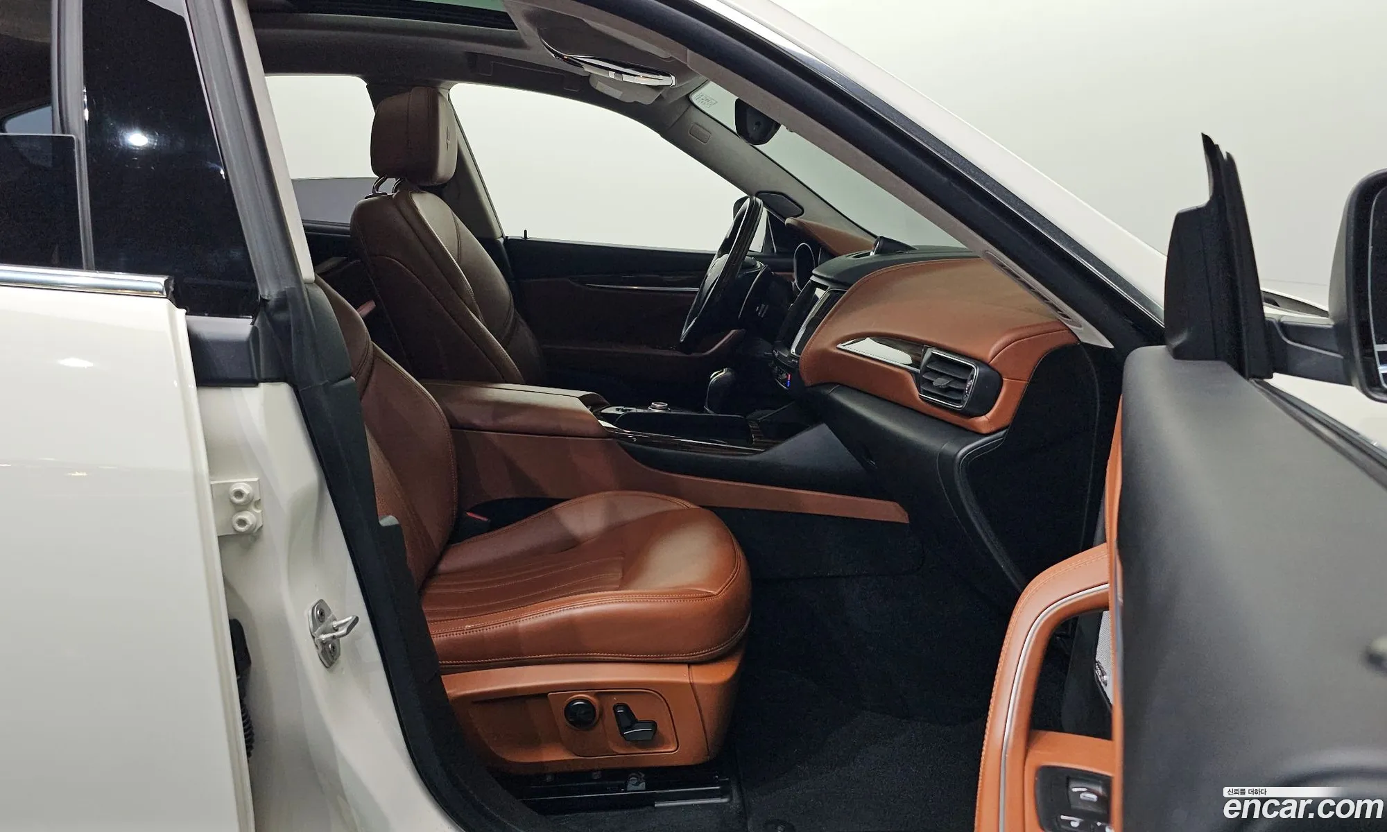 Maserati Levante 2016 ZN661XUG8HX212475 — 6