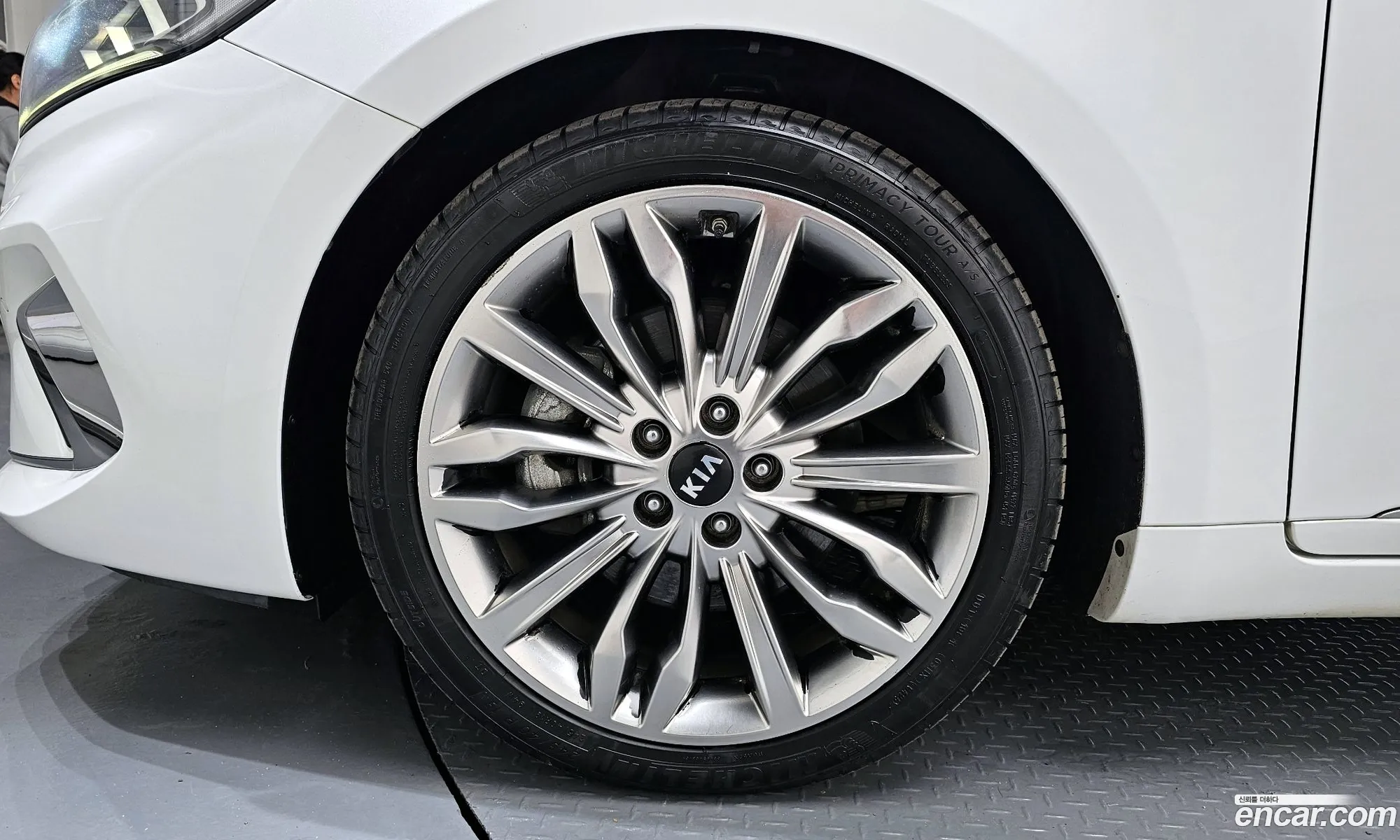 Kia K7 Premier 2020 — 17