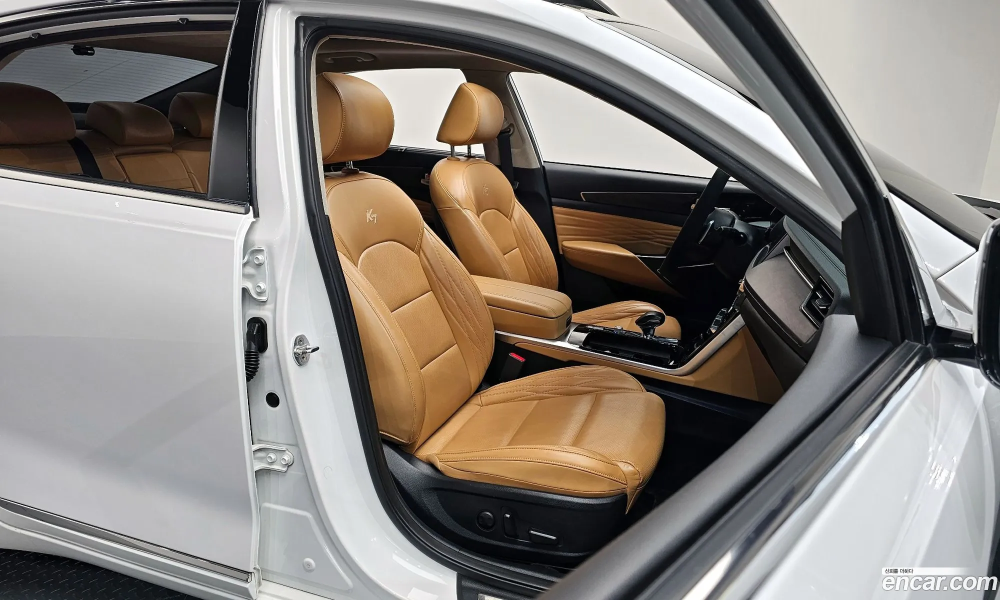 Kia K7 Premier 2020 — 16