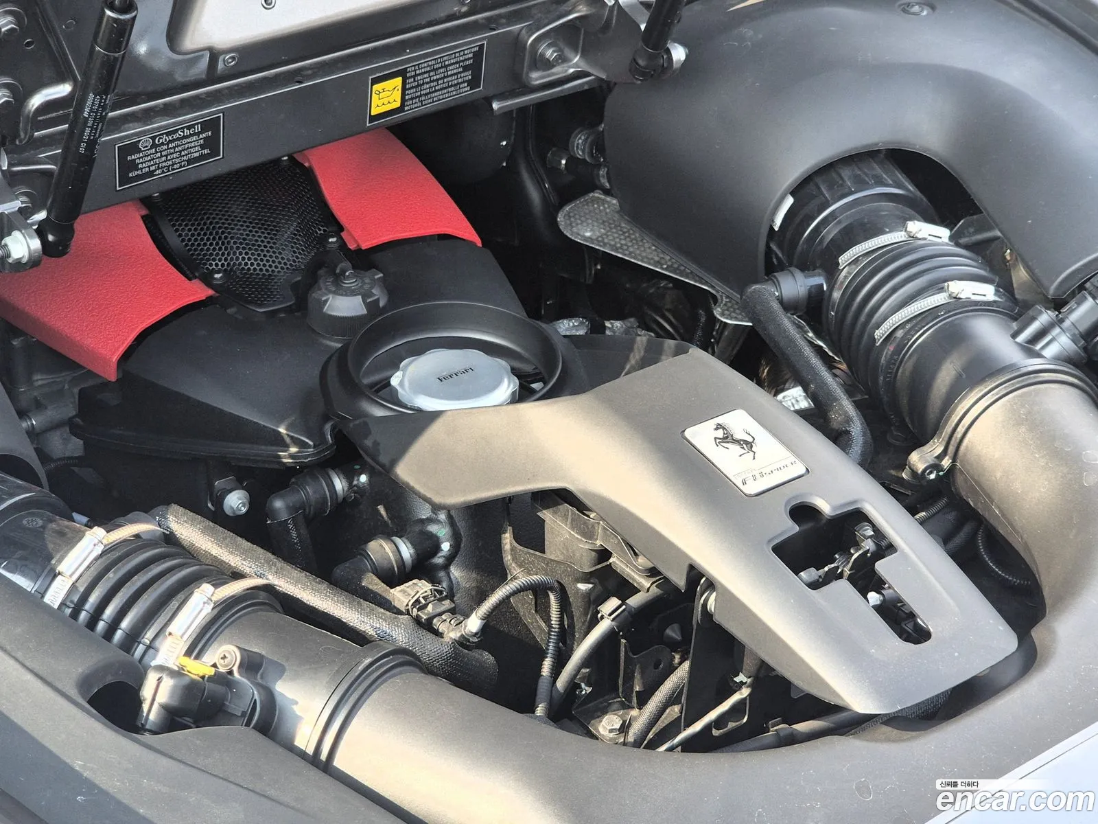 Ferrari F8 Spider 2021 — 17