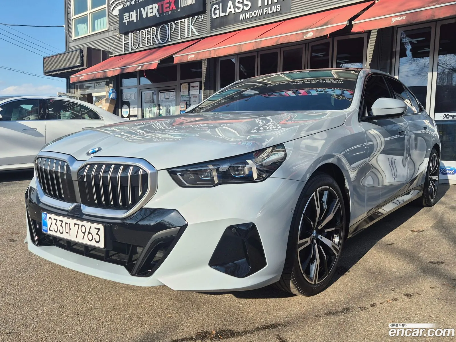 BMW 5 Series 2025 — 17