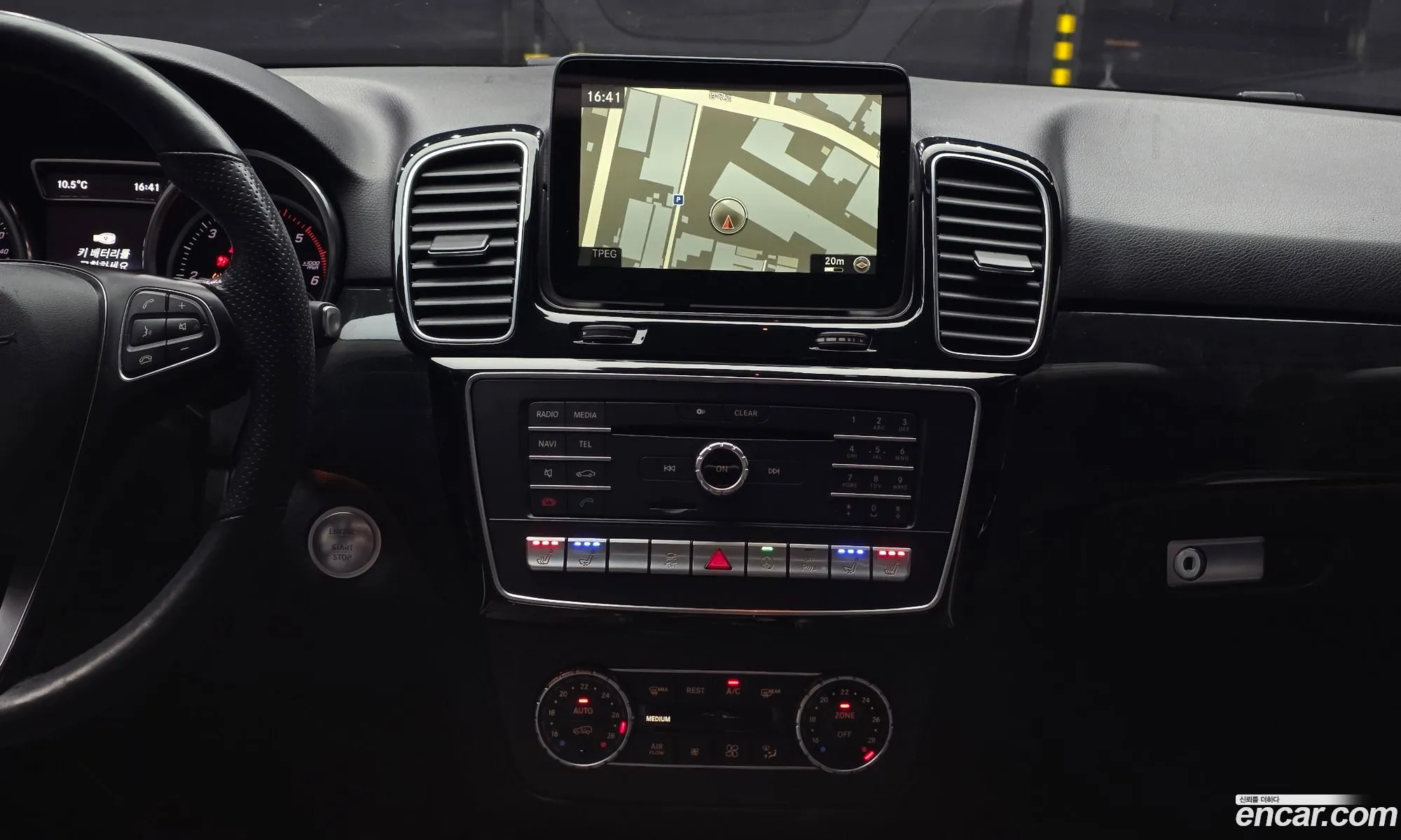 Mercedes-Benz GLE-Class W166 2017 — 12