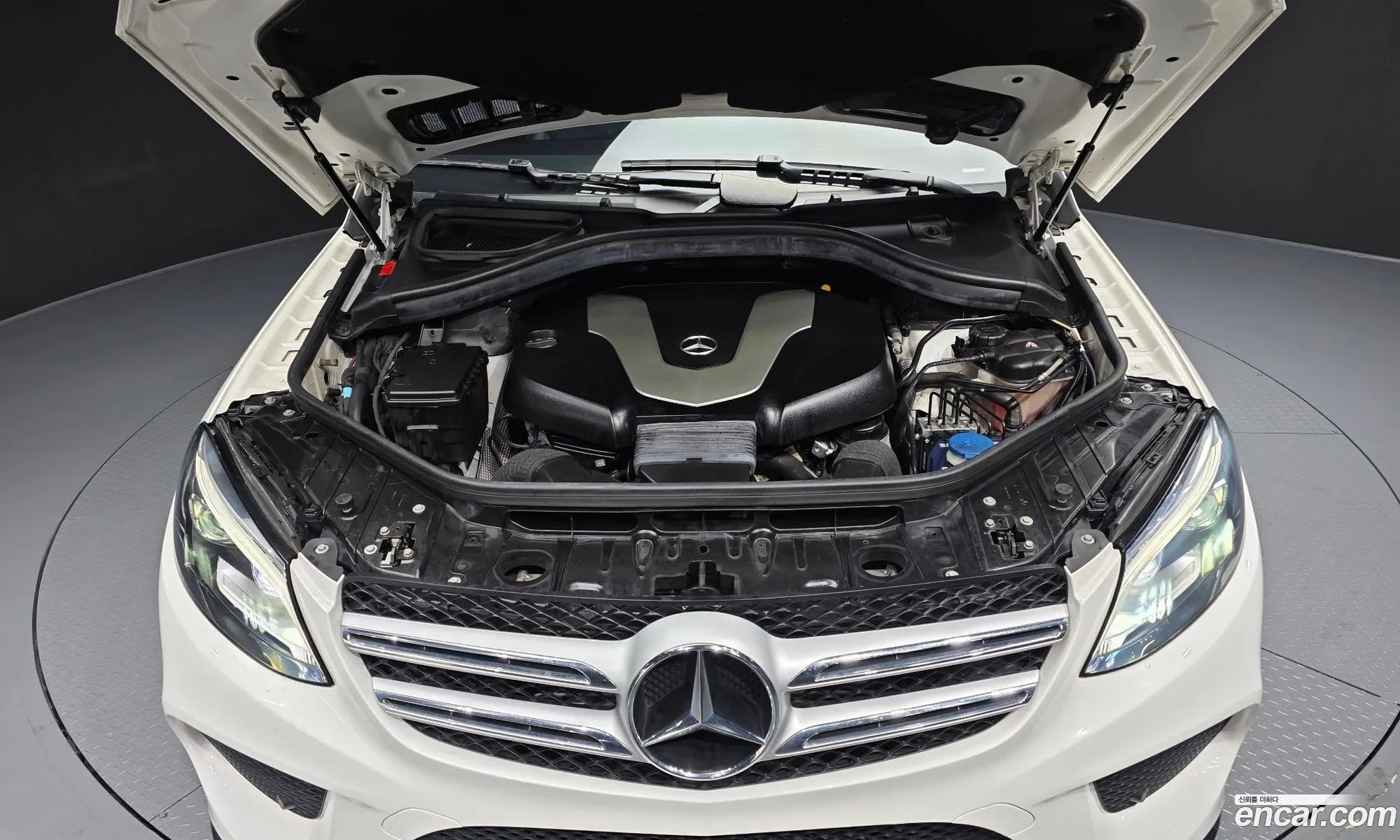 Mercedes-Benz GLE-Class W166 2017 — 9