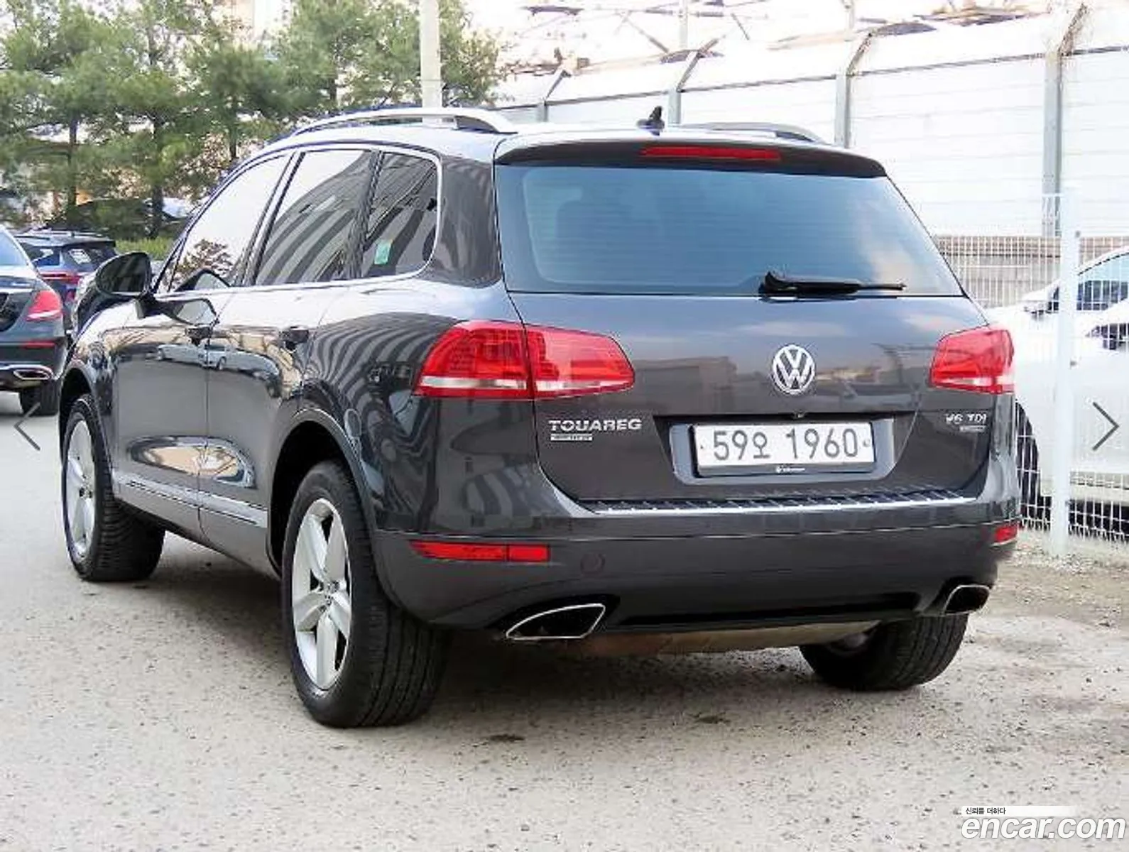 Volkswagen Touareg 2012 — 20