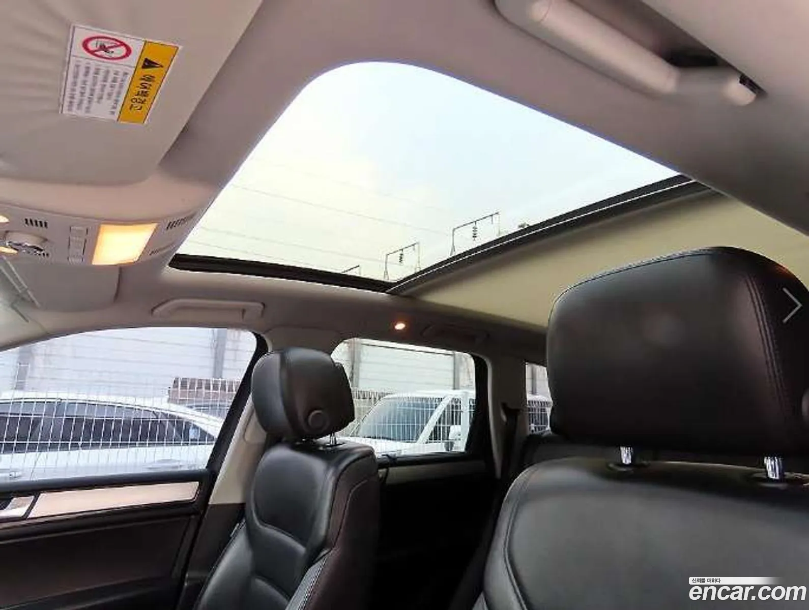 Volkswagen Touareg 2012 — 16