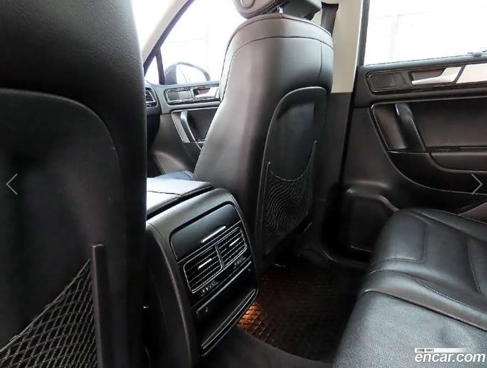 Volkswagen Touareg 2012 — 3