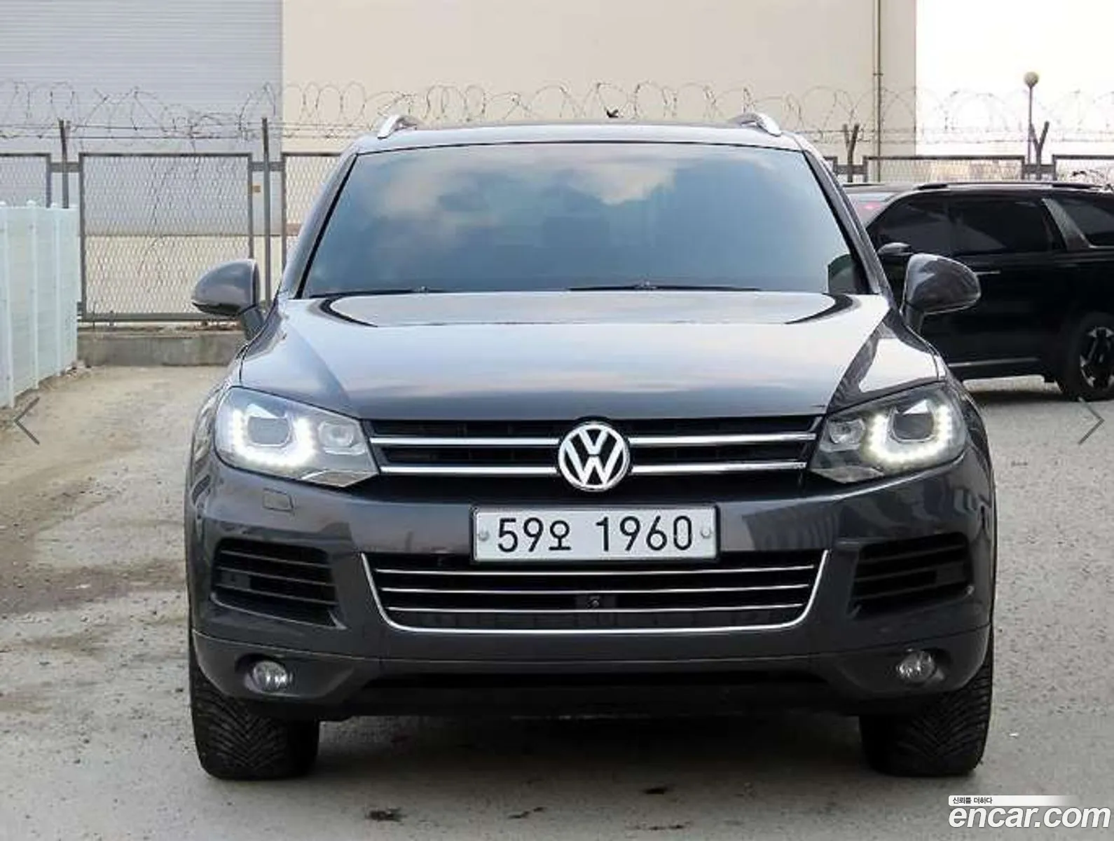 Volkswagen Touareg 2012 — 11