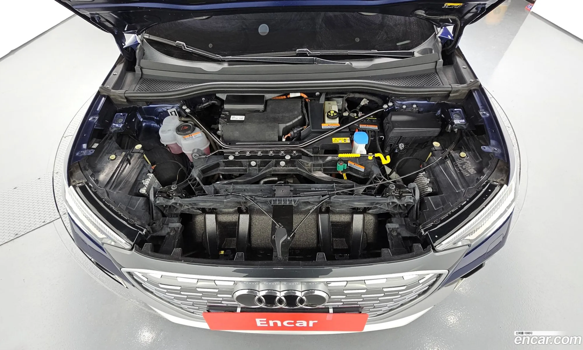 Audi Q4 e-tron 2022 WAUZZZFZ9NP043500 — 4