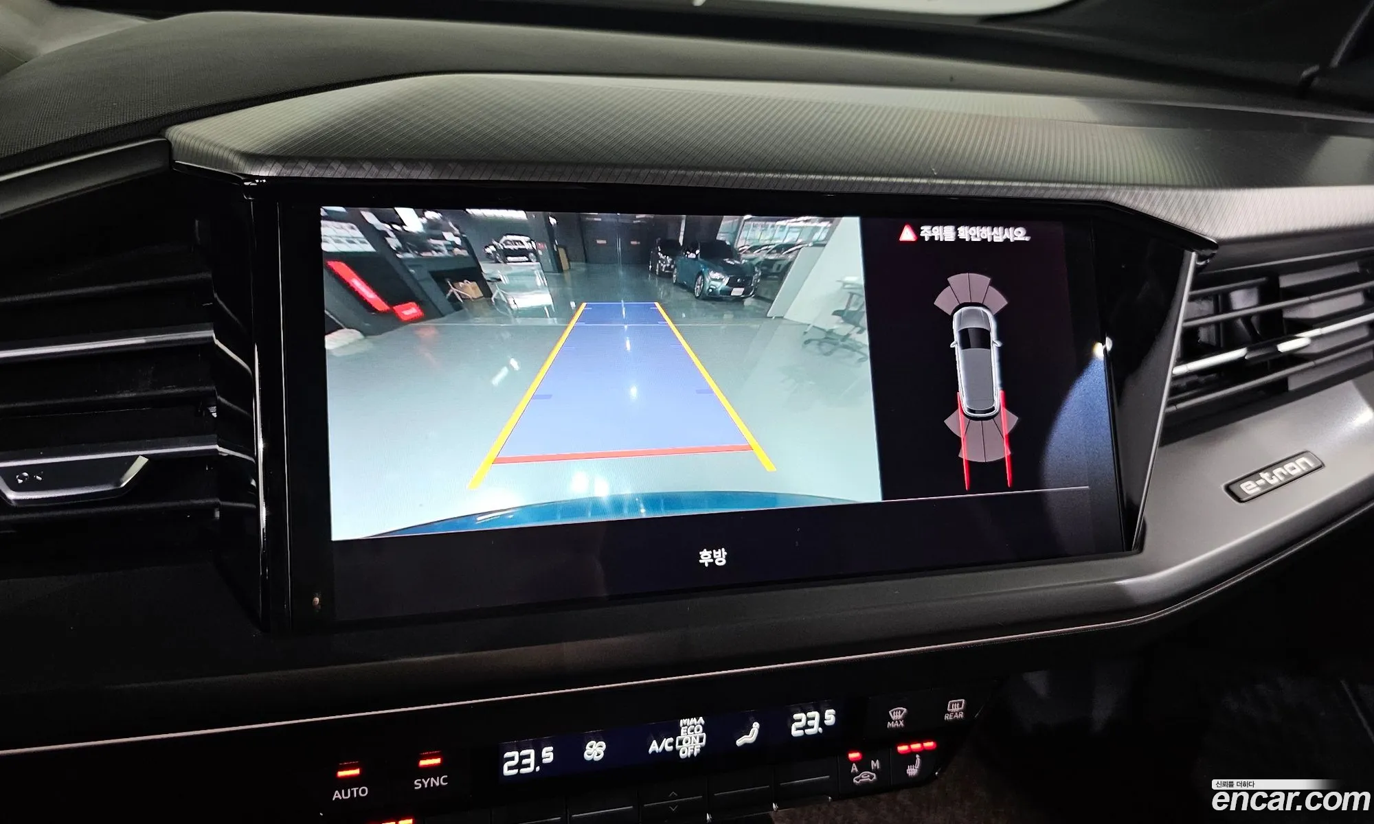 Audi Q4 e-tron 2022 WAUZZZFZ9NP043500 — 3
