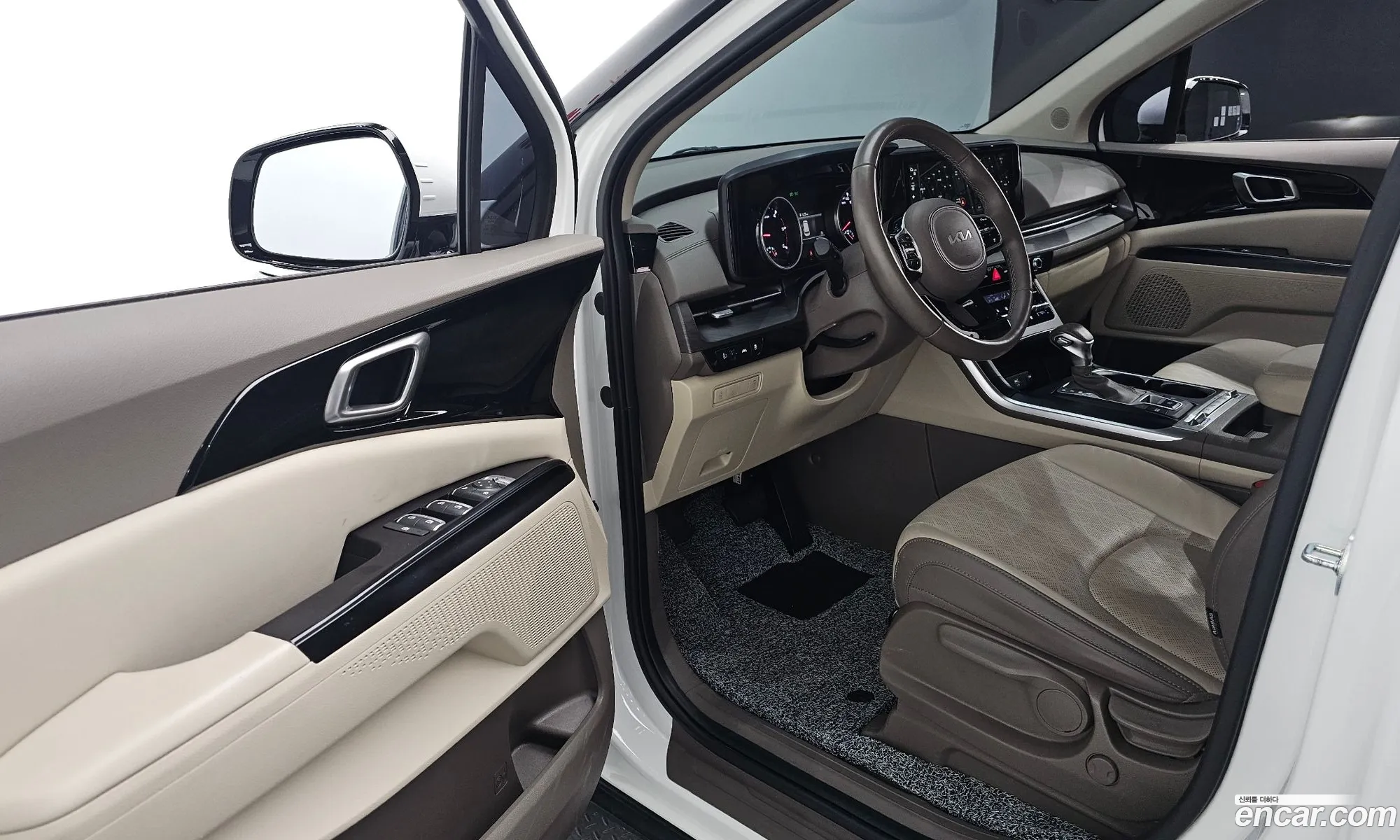 Kia Carnival 2022 — 18