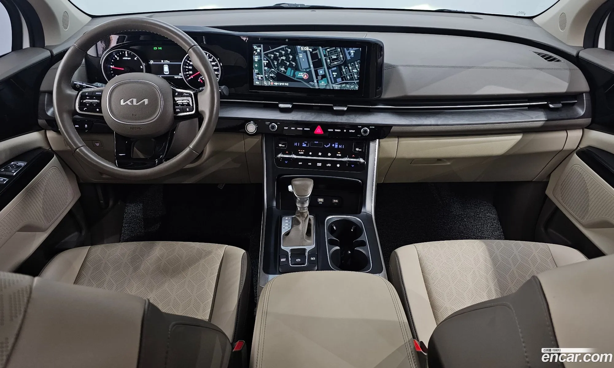 Kia Carnival 2022 — 17