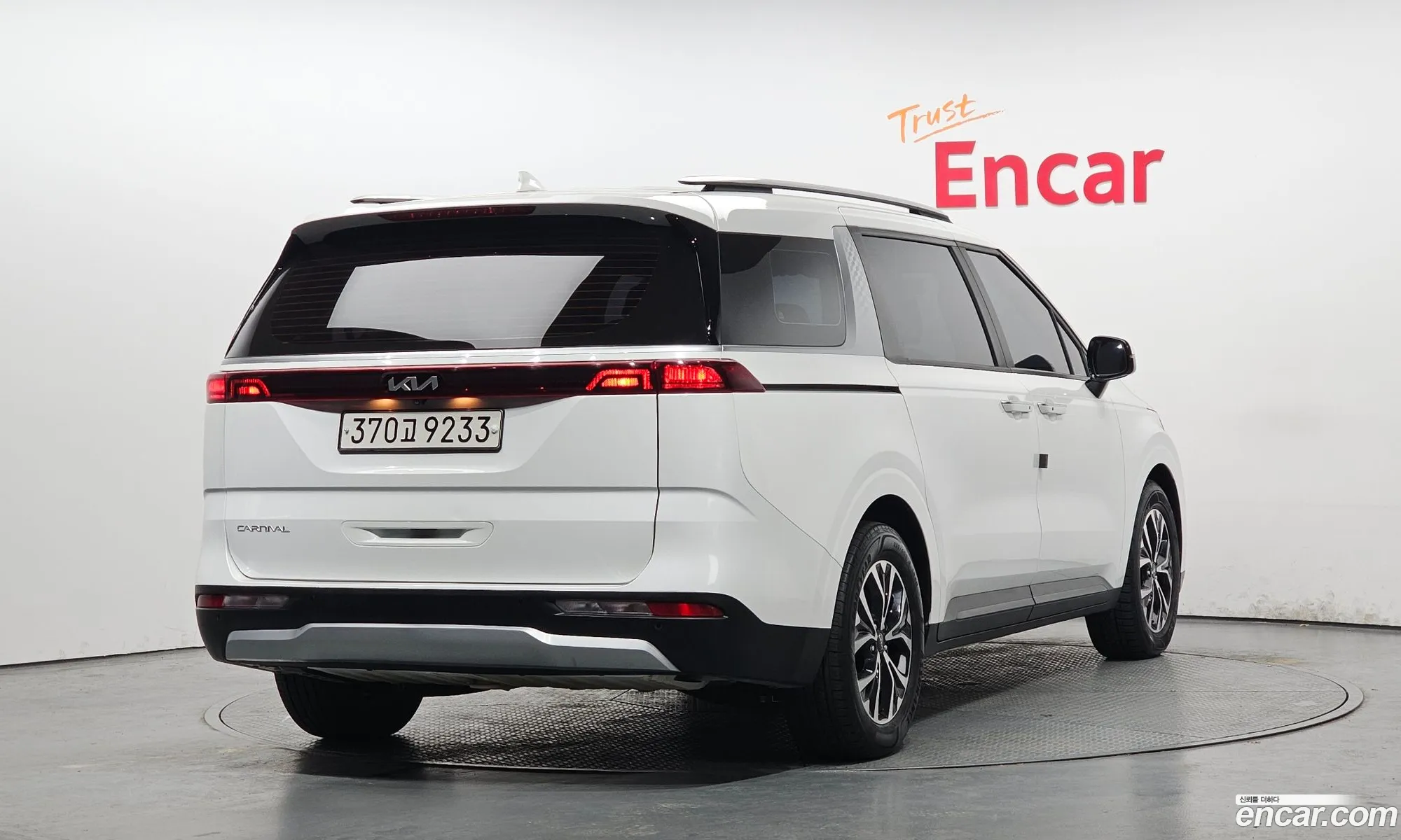 Kia Carnival 2022 — 16
