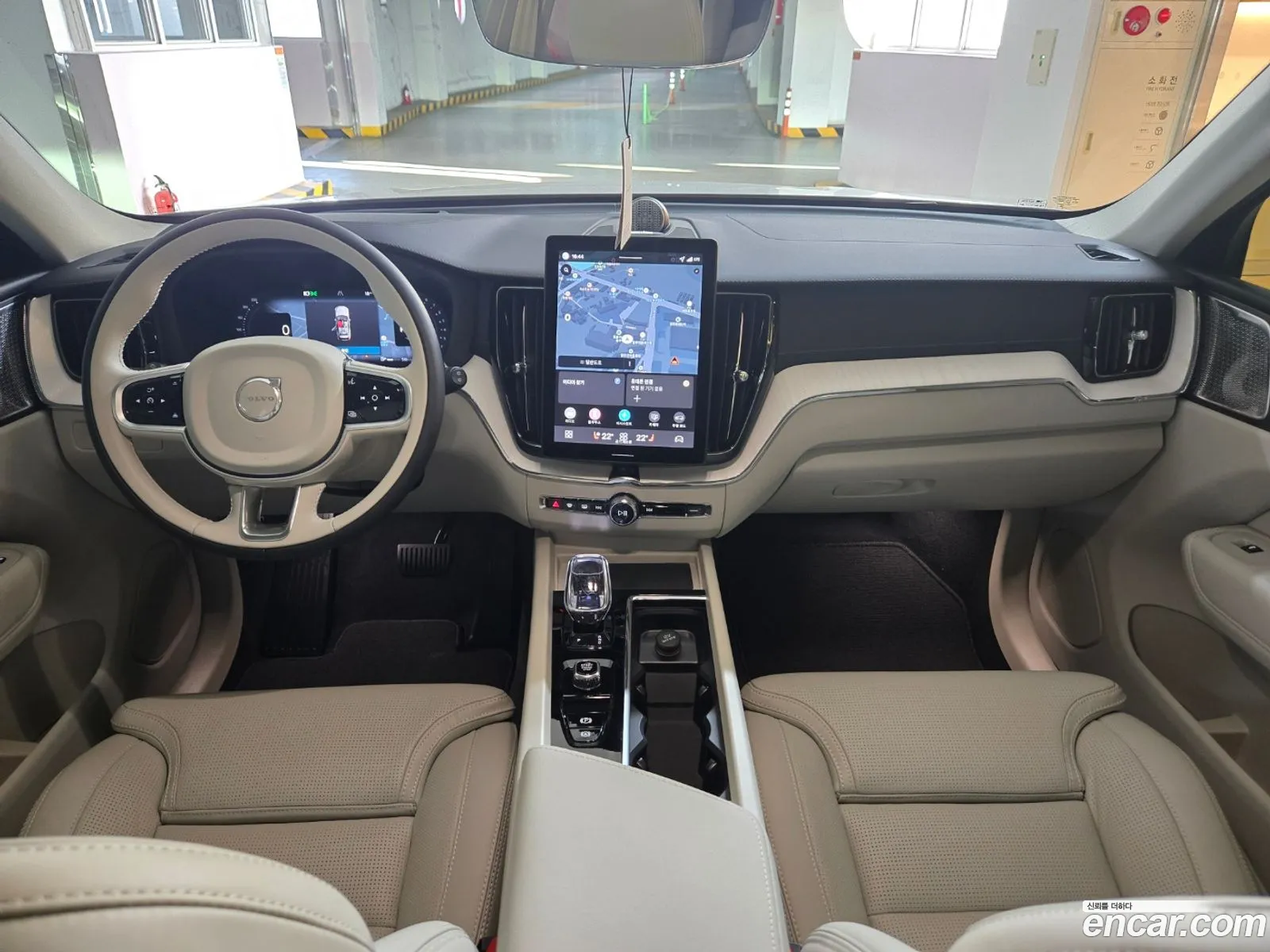 Volvo XC60 2025 — 9
