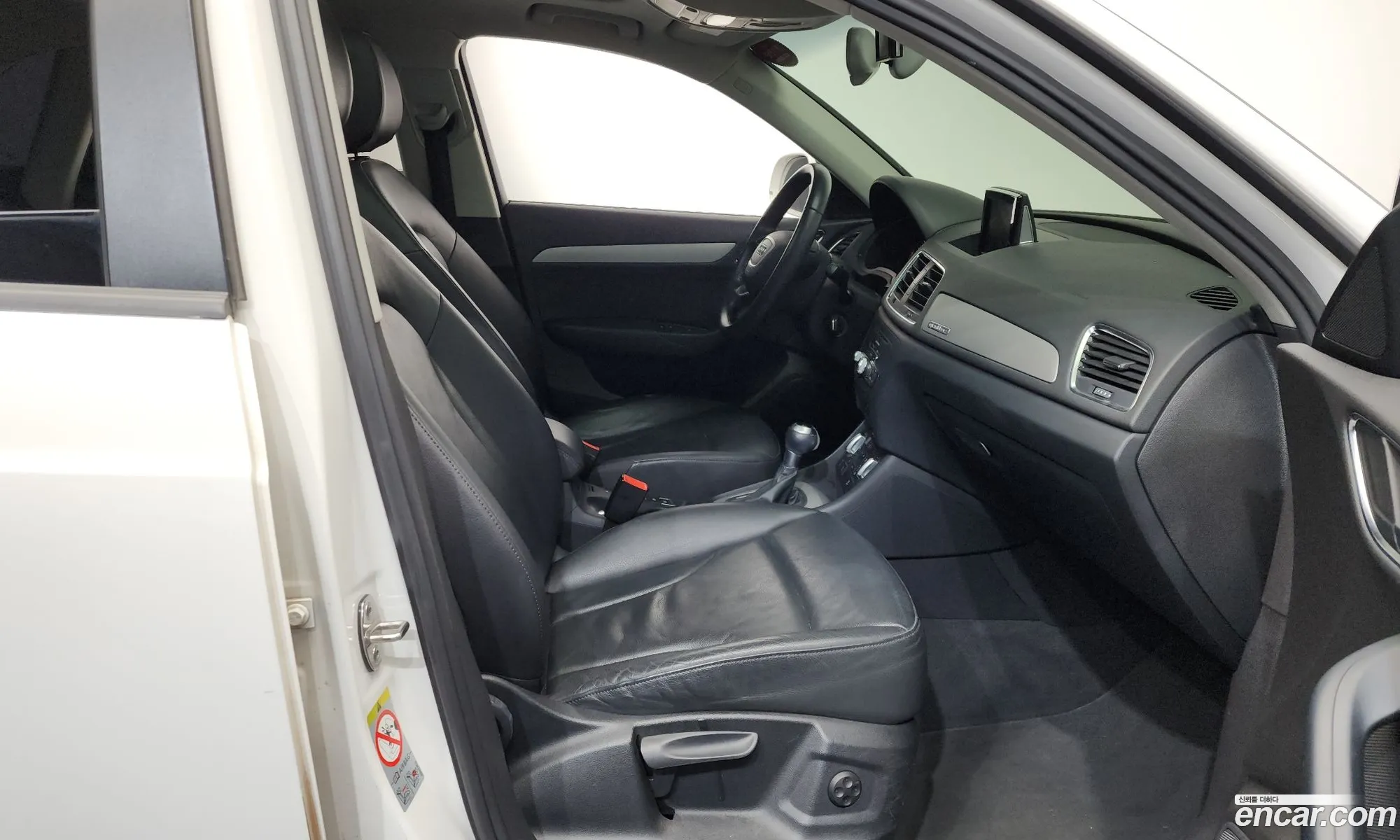 Audi Q3 2014 WAUZZZ8U4FR002277 — 14