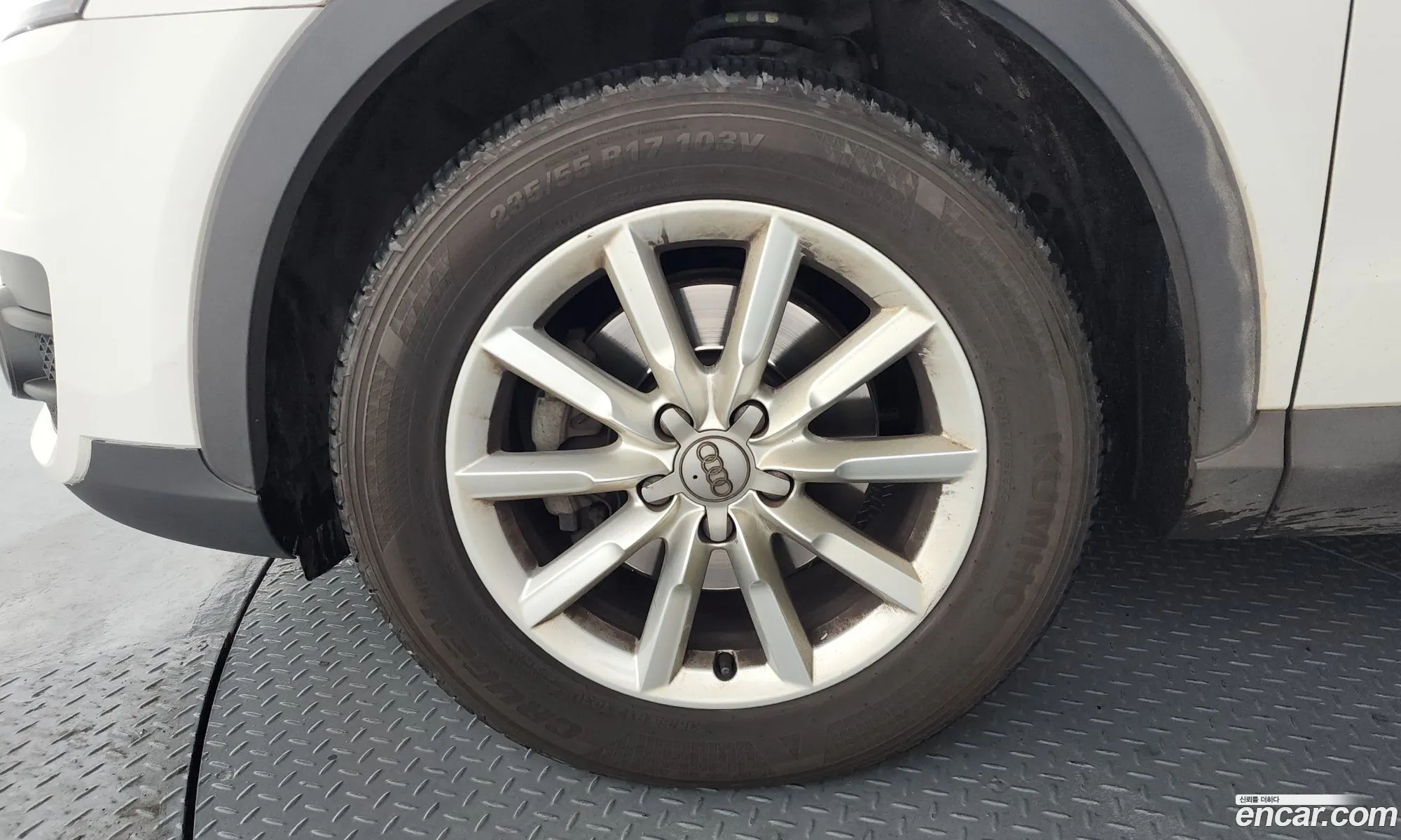 Audi Q3 2014 WAUZZZ8U4FR002277 — 6
