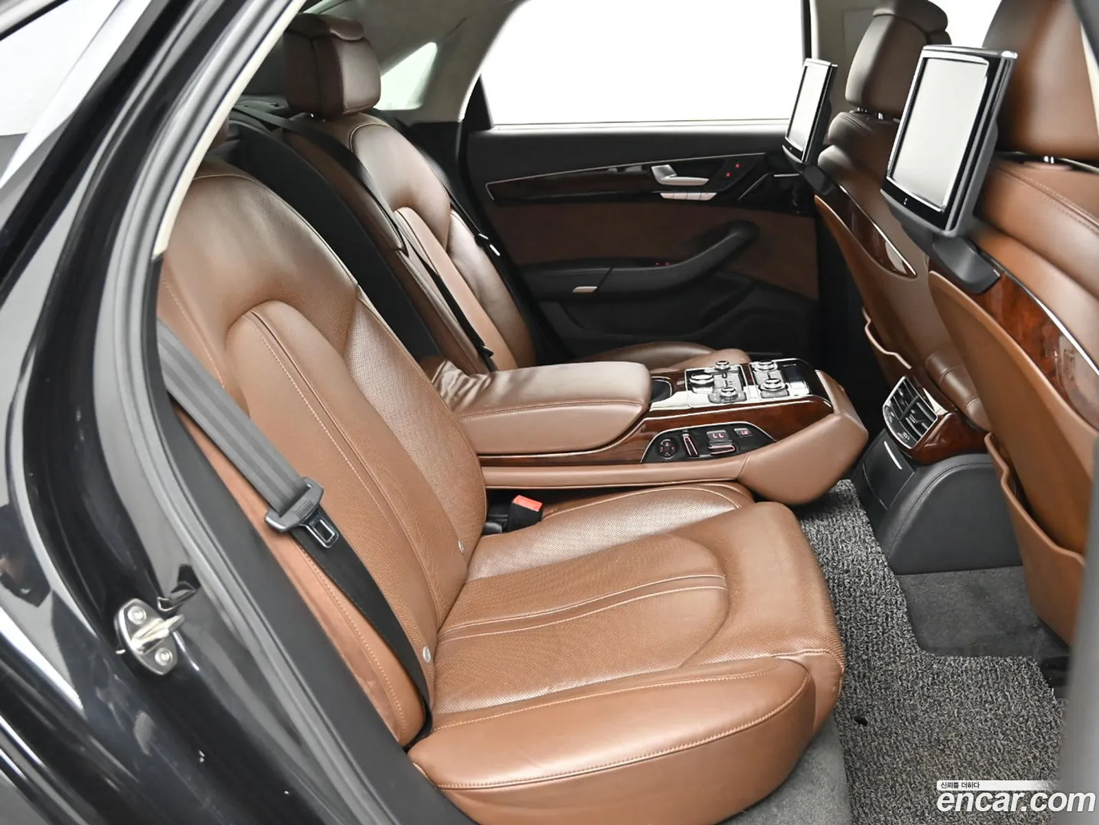 Audi A8 2010 — 2