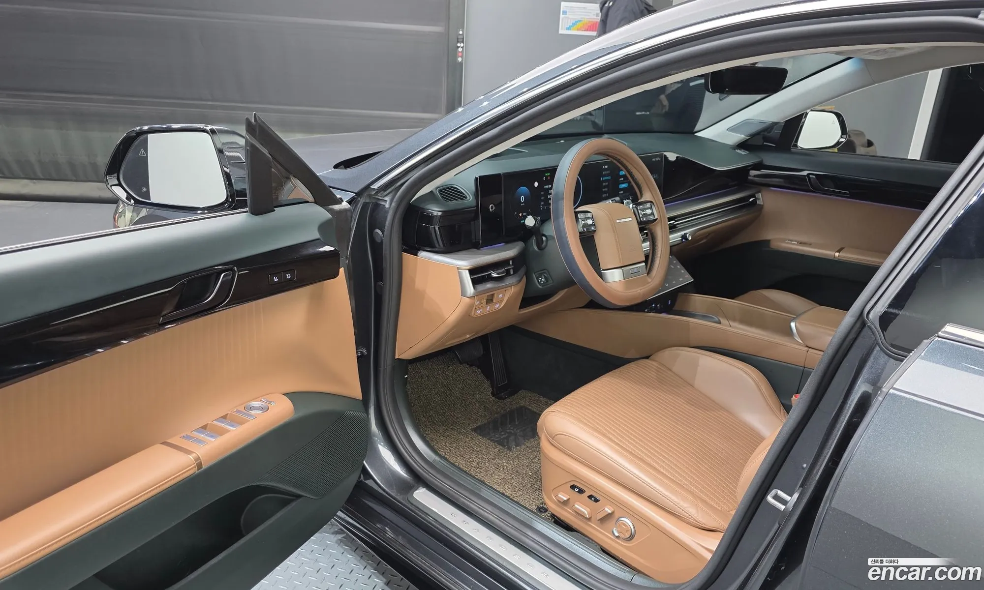 Hyundai Grandeur Hybrid 2023 — 14