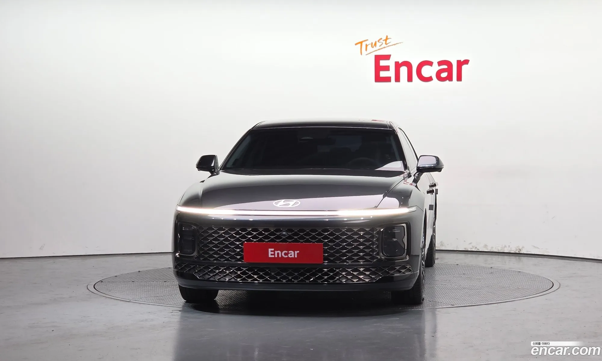 Hyundai Grandeur Hybrid 2023 — 17