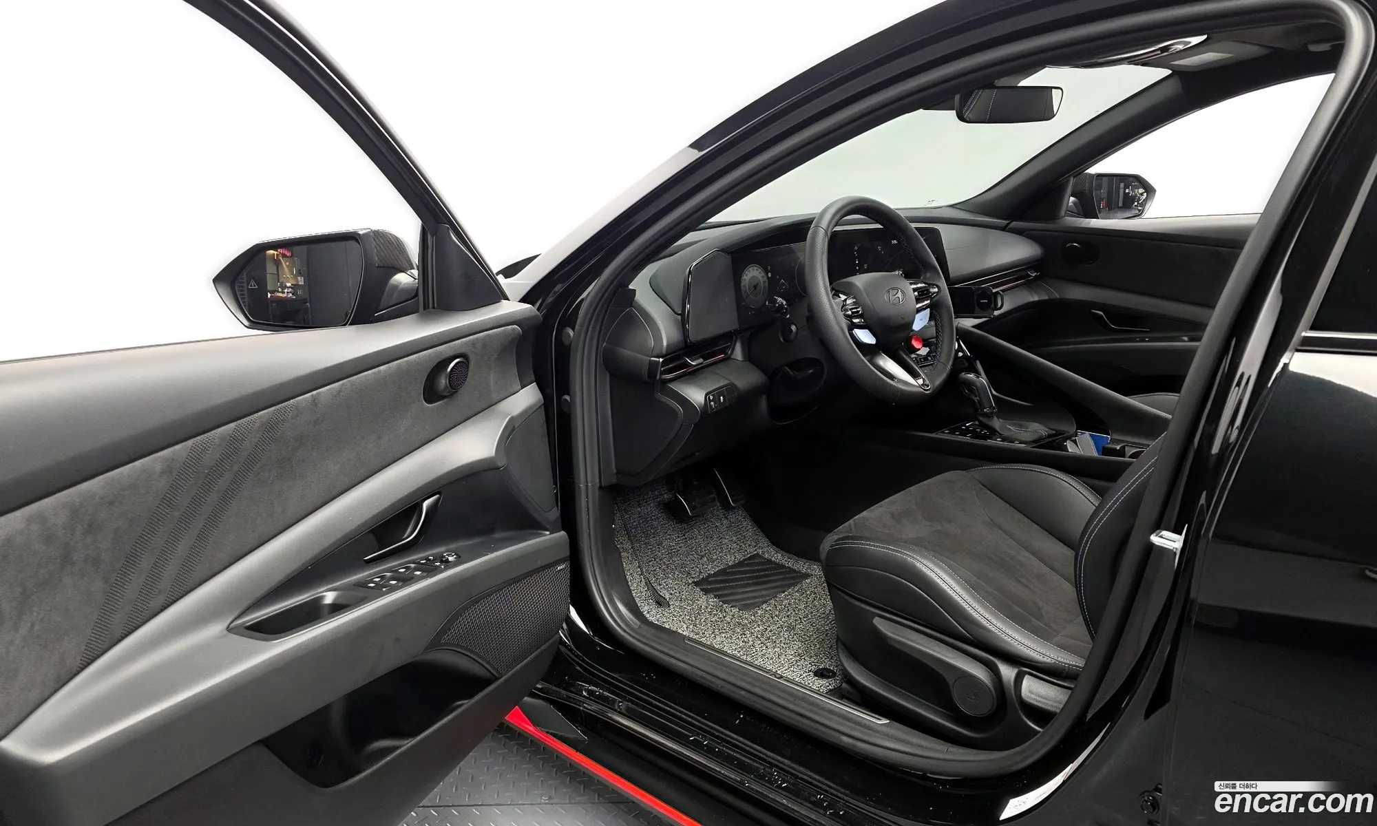 Hyundai Elantra 2025 — 10
