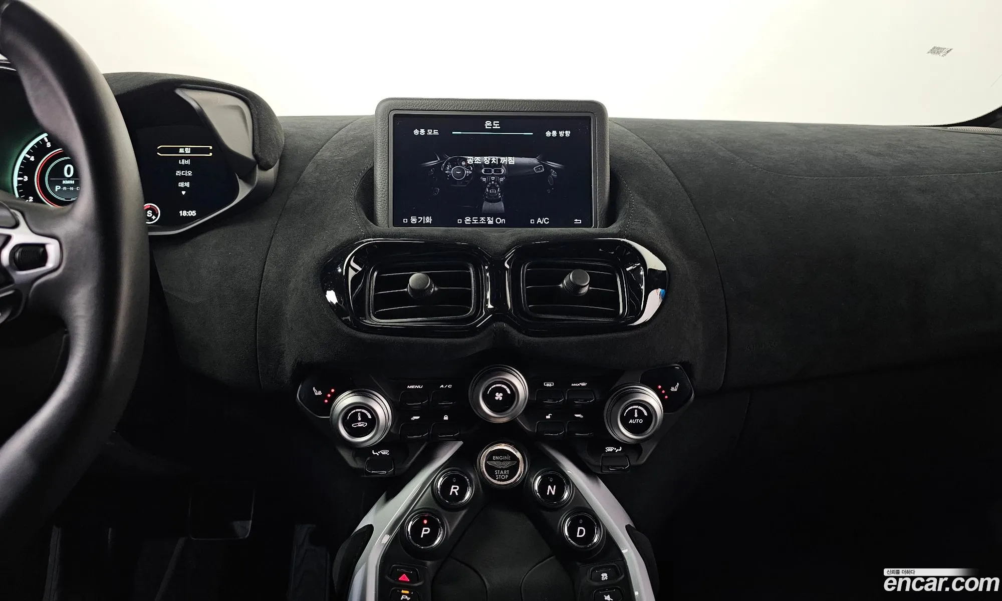 Aston Martin Vantage 2019 SCFSMGAW7KGN01536 — 15