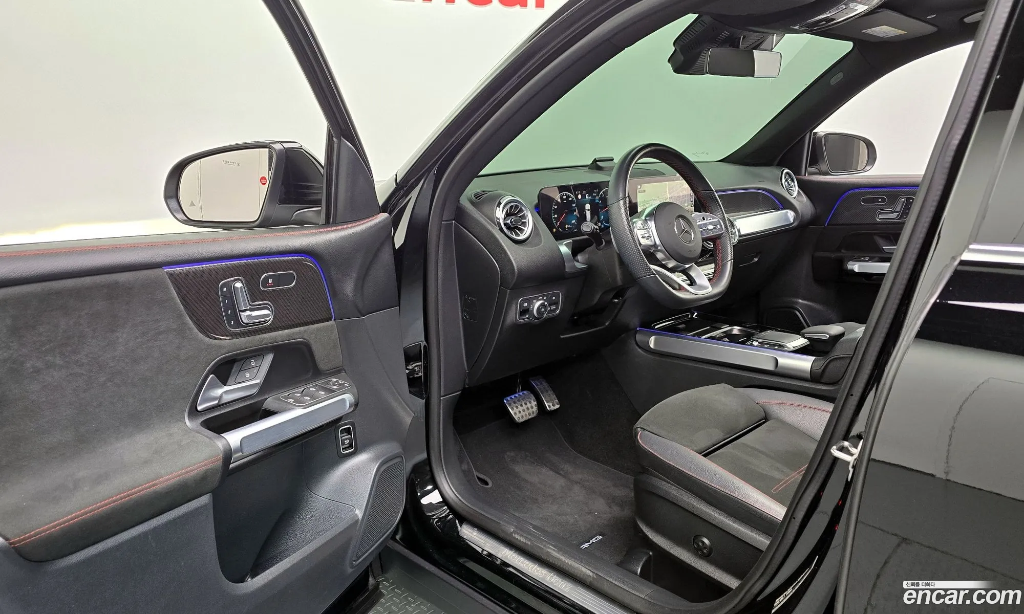 Mercedes-Benz GLB-Class X247 2023 — 2