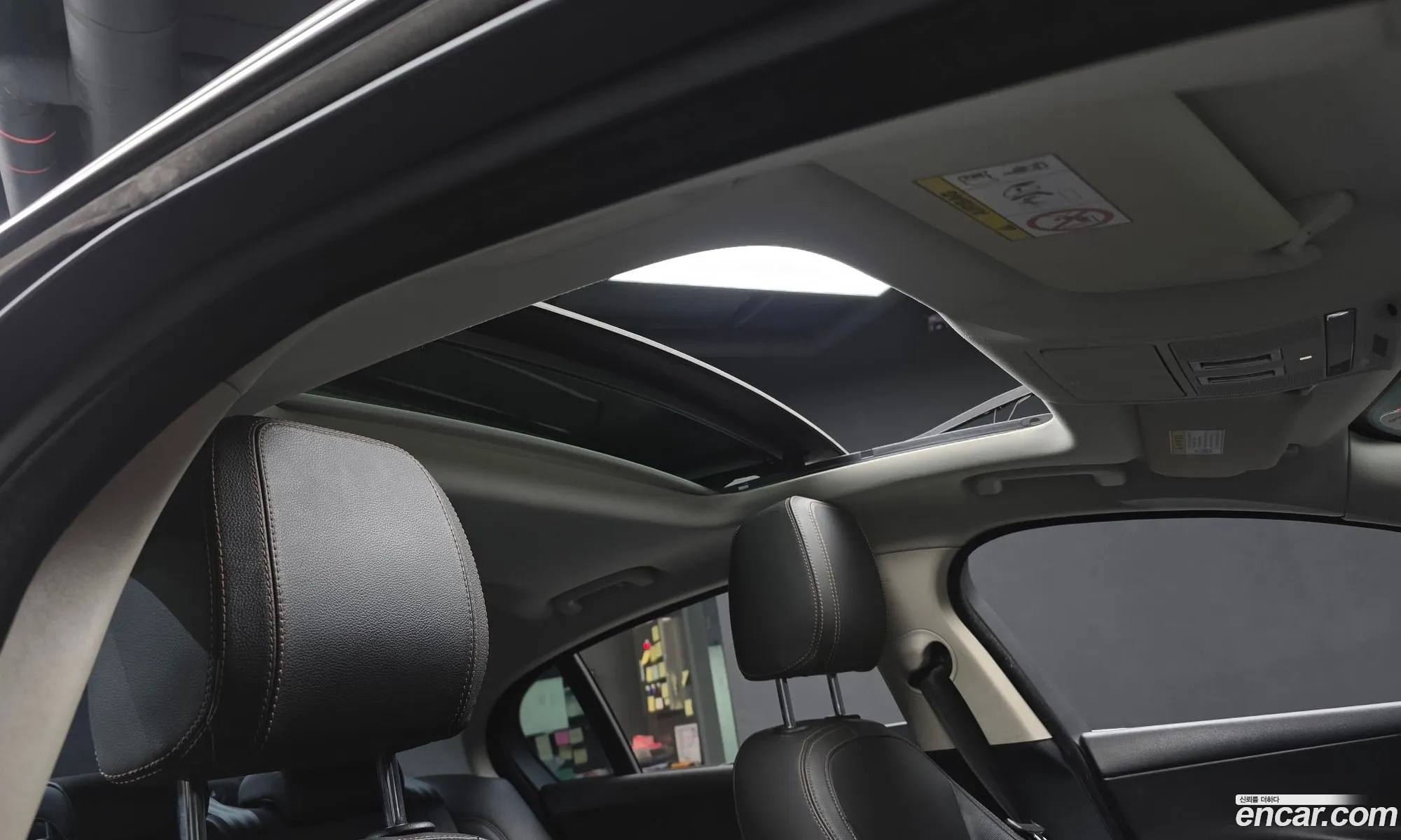 Jaguar XE 2015 — 17