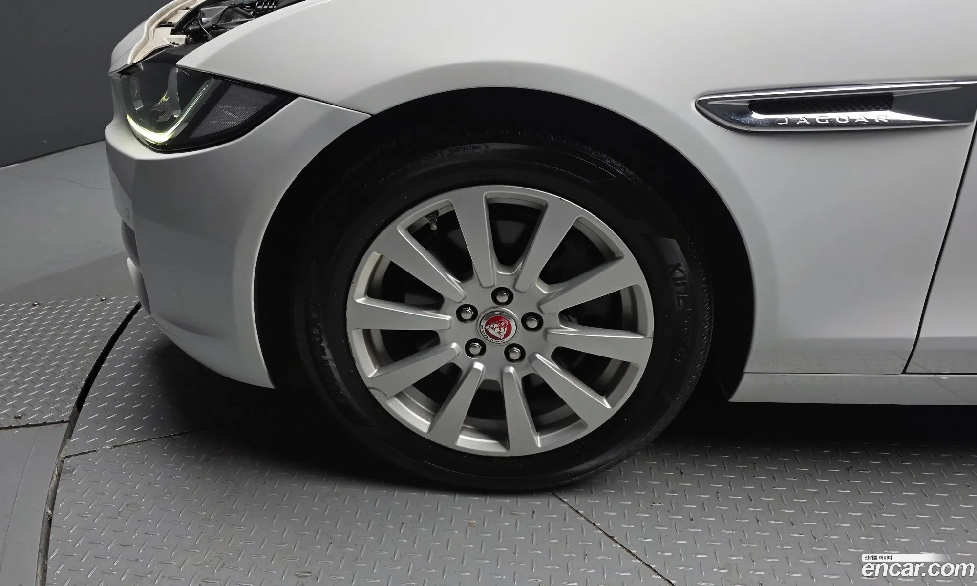 Jaguar XE 2015 — 4