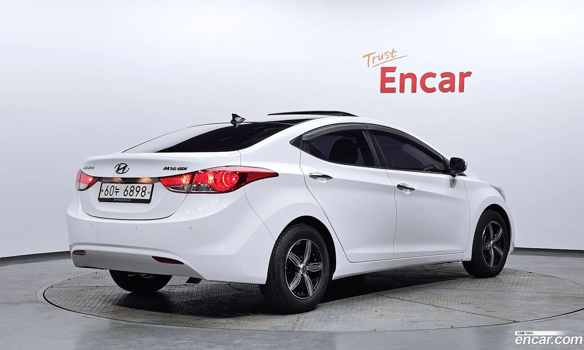 Hyundai Elantra MD 2012 — 15