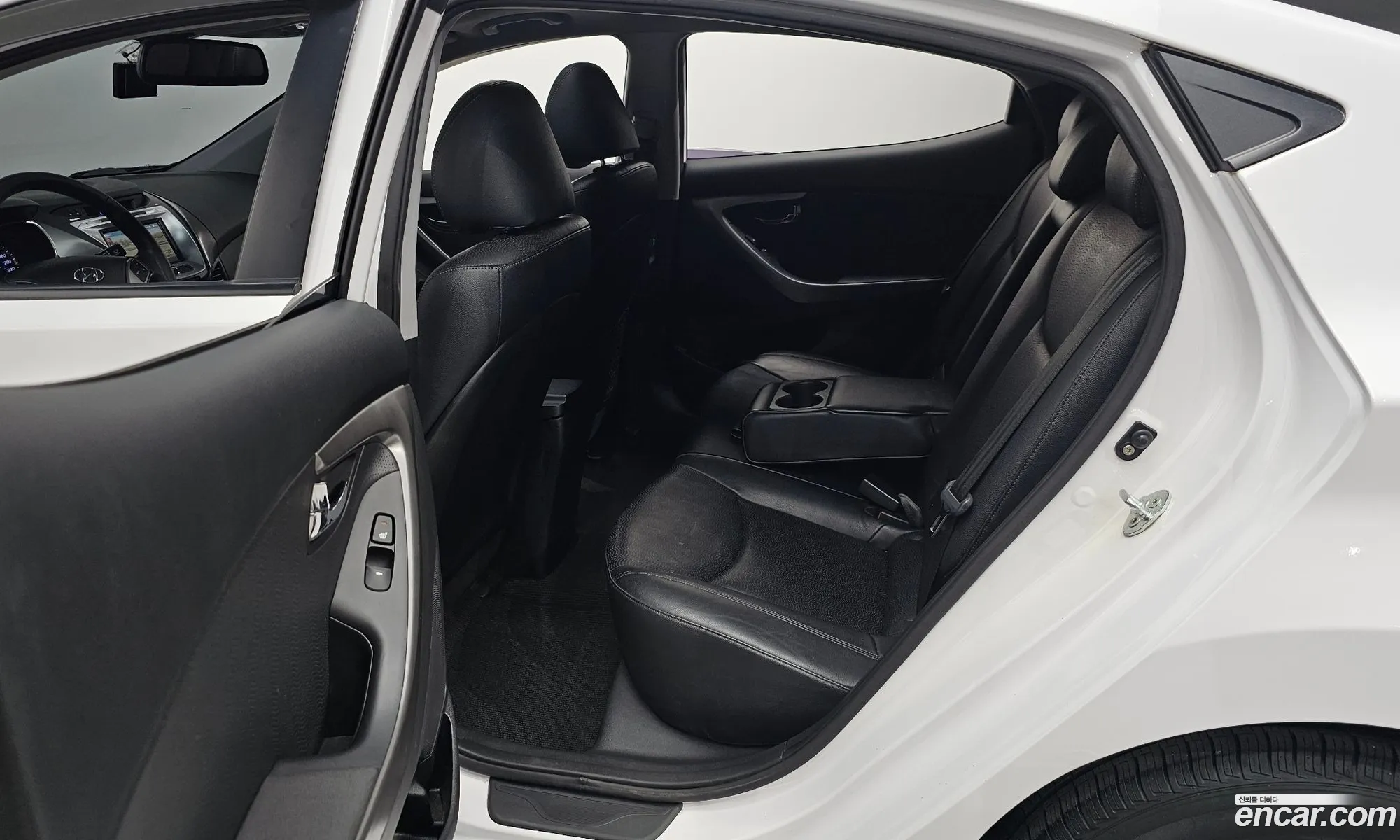 Hyundai Elantra MD 2012 — 10