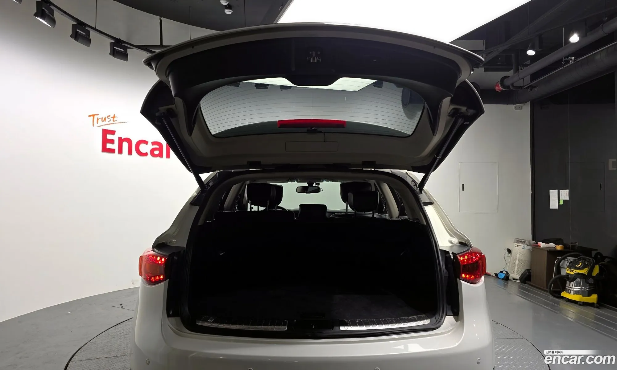 Infiniti QX70 2014 JNKDS18F2EM470006 — 14