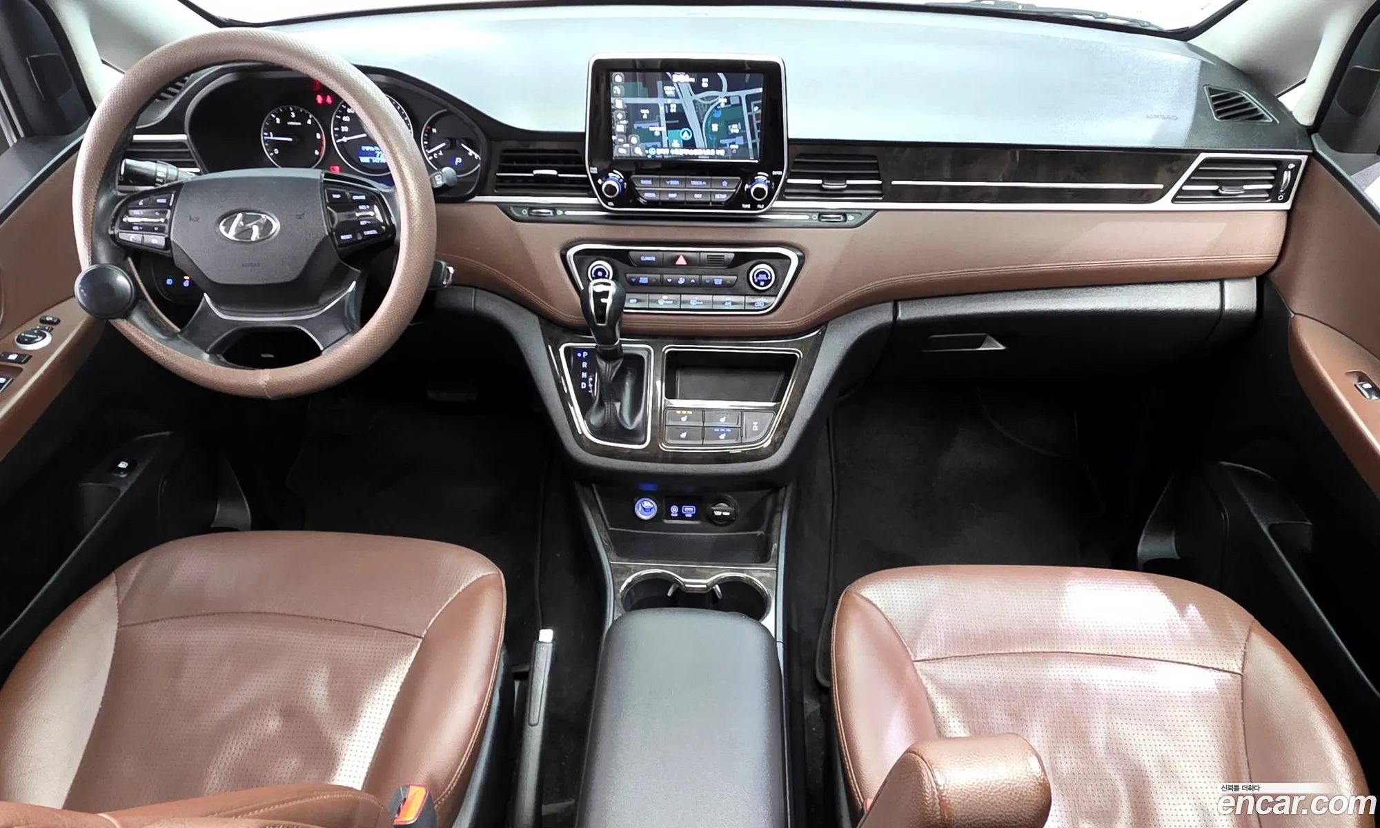 Hyundai Grand Starex 2020 — 13