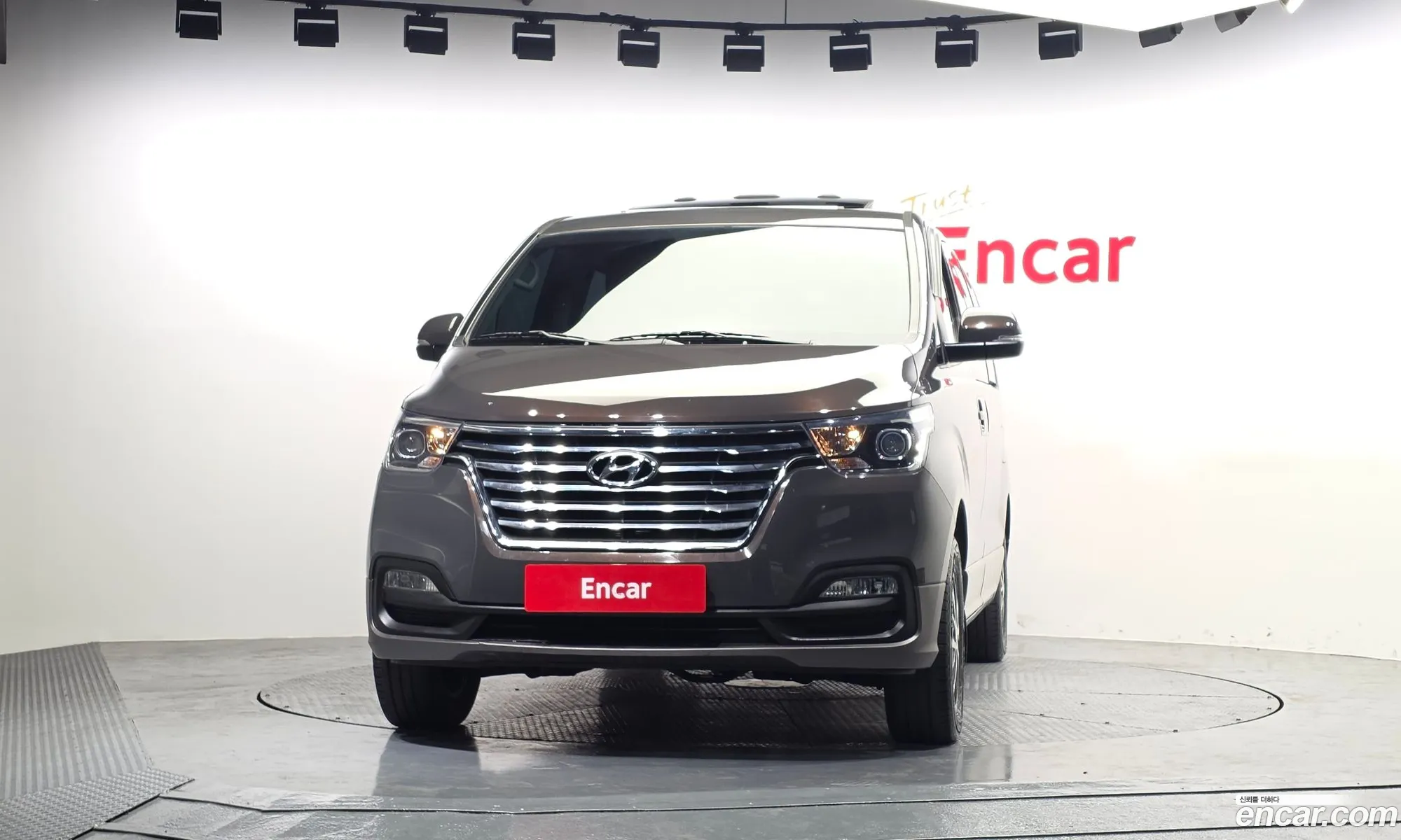 Hyundai Grand Starex 2020 — 7