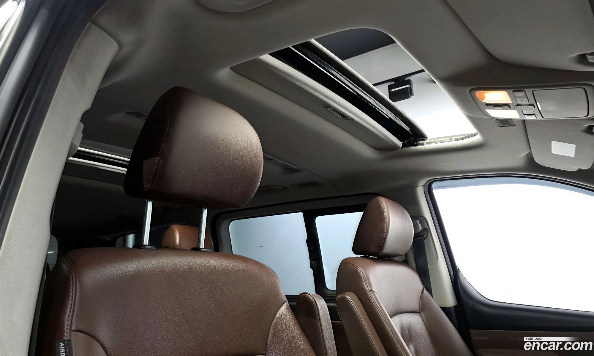 Hyundai Grand Starex 2020 — 18