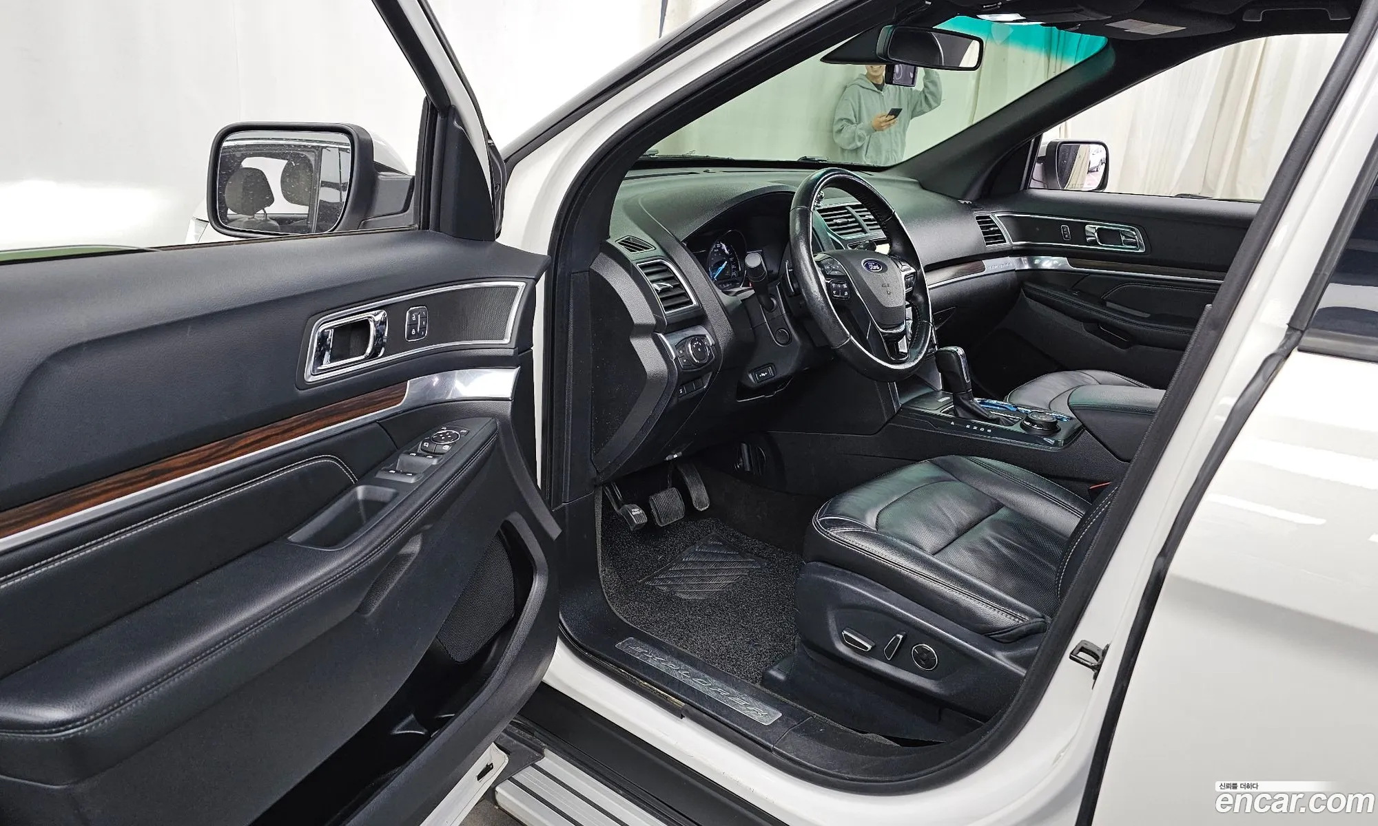 Ford Explorer 2016 1FM5K8FH6GGB90301 — 19