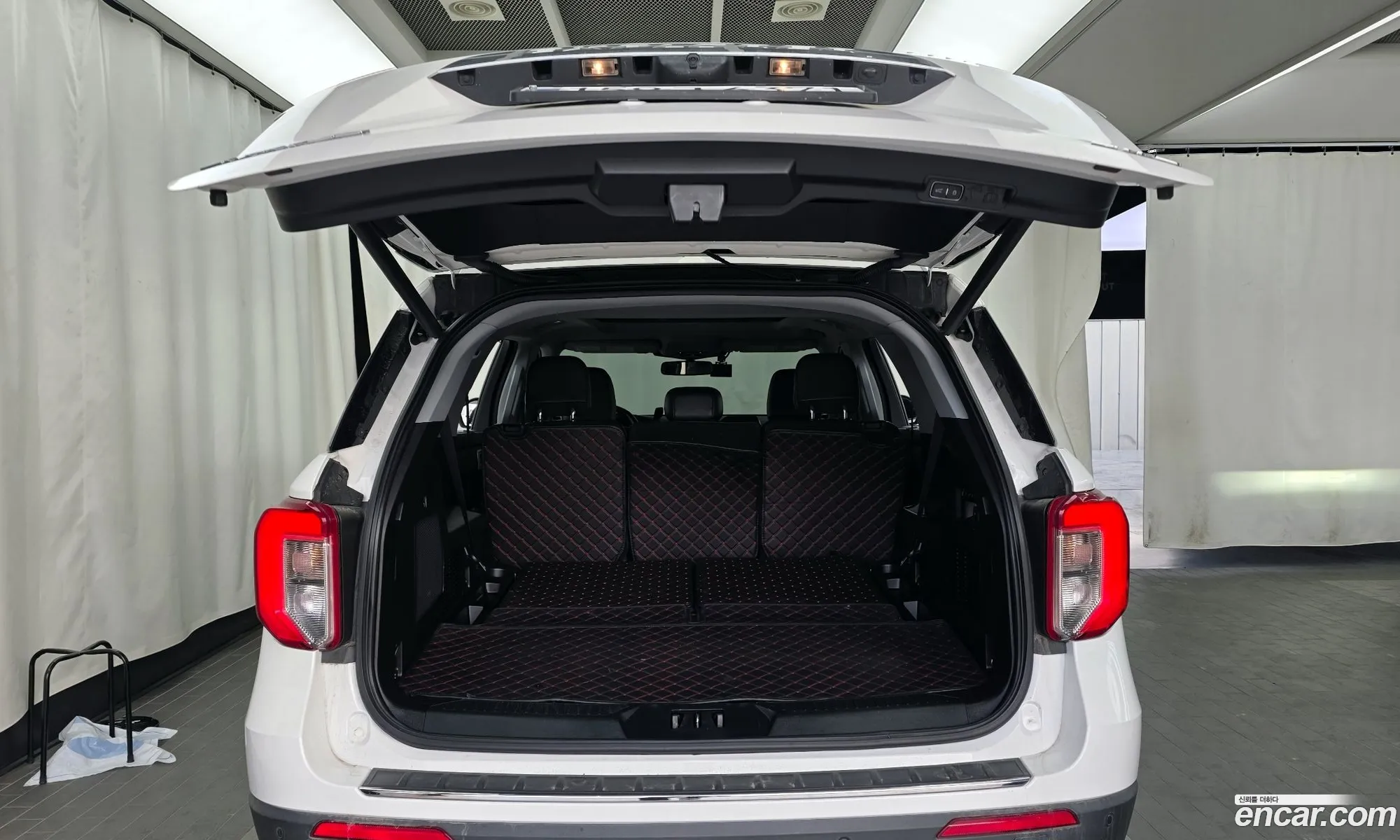 Ford Explorer 6th Gen 2021 1FMSK8FH8MGA09584 — 17