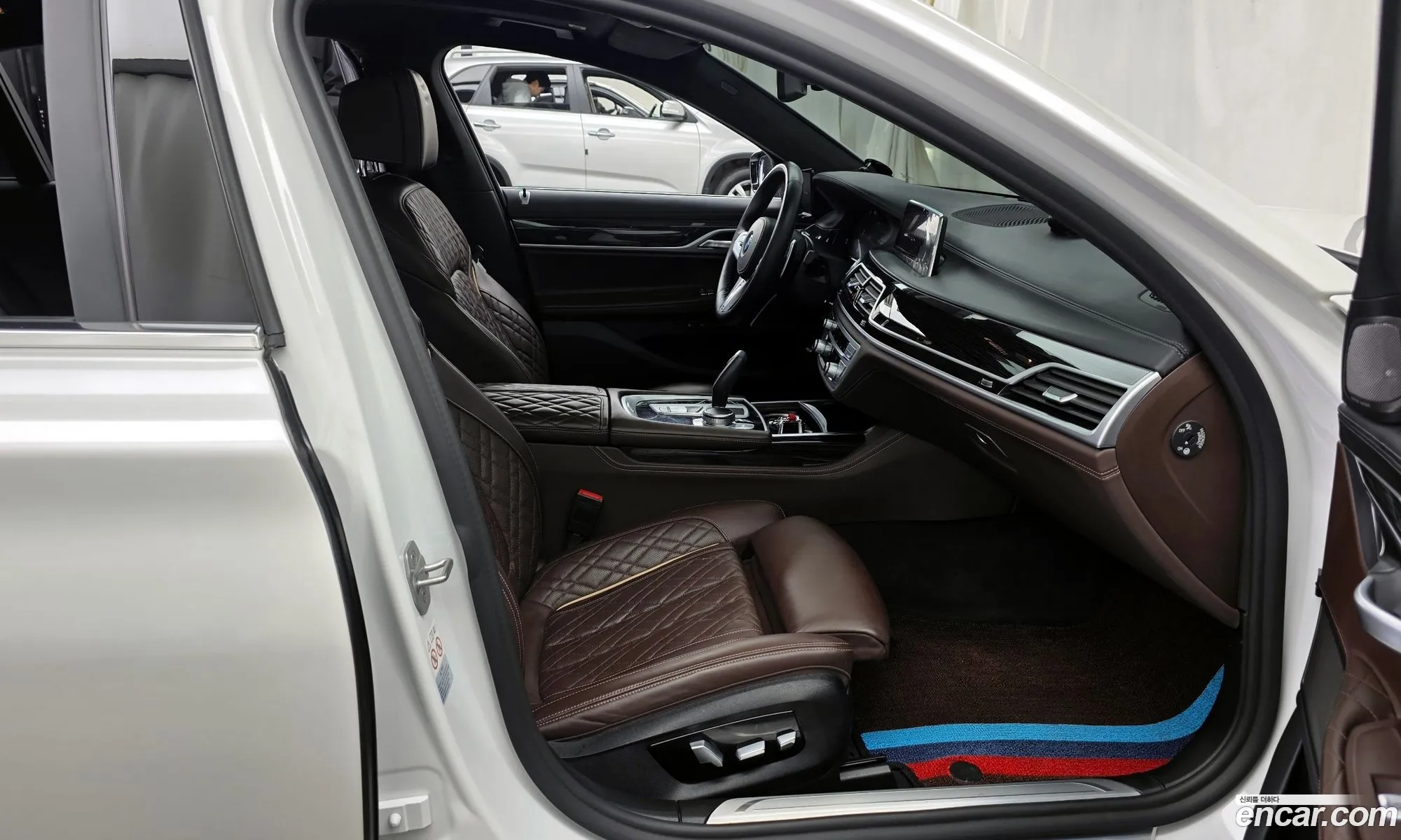 BMW 7 Series 2021 — 17
