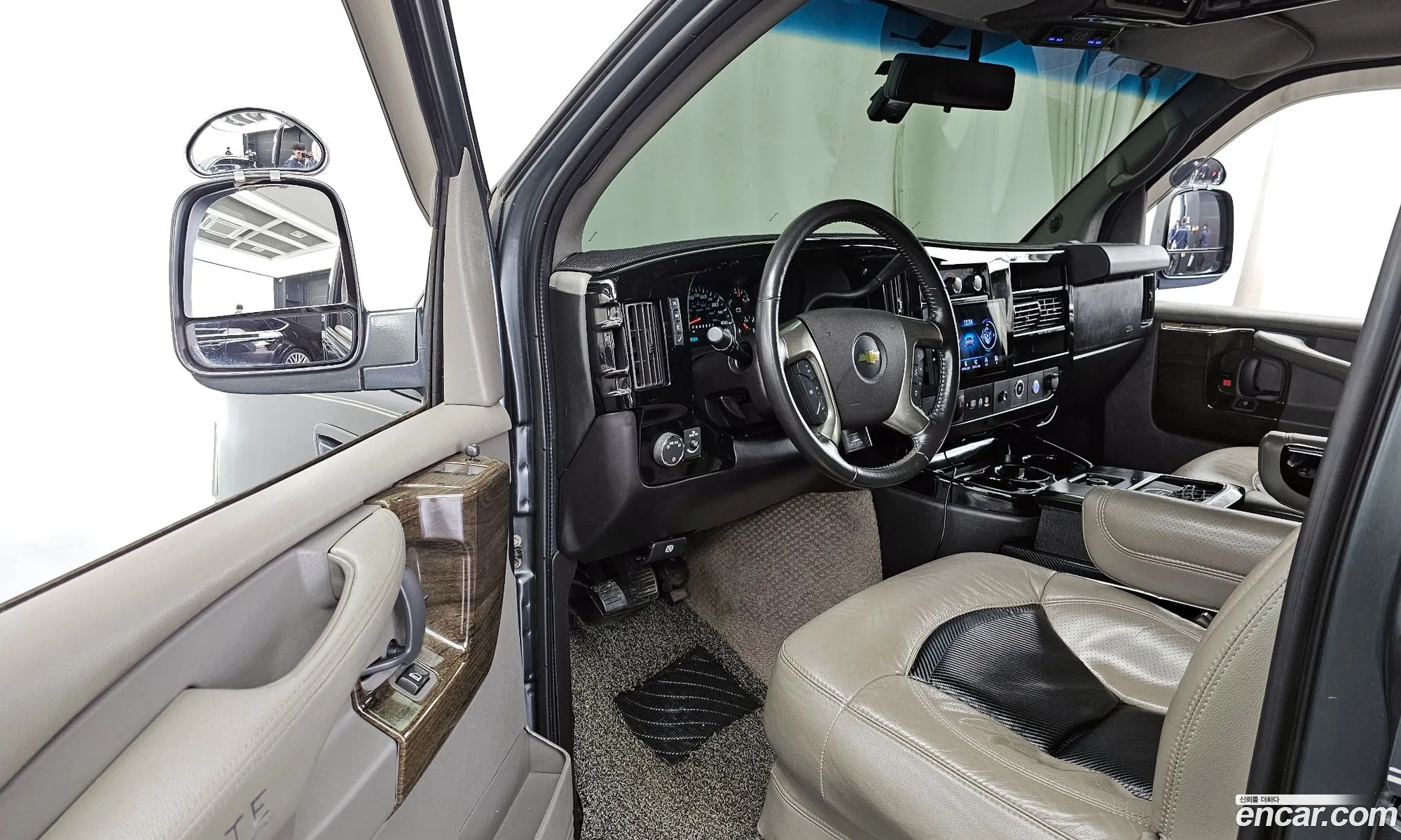 Chevrolet Express Van 2014 1GBSGDC49E1120847 — 4