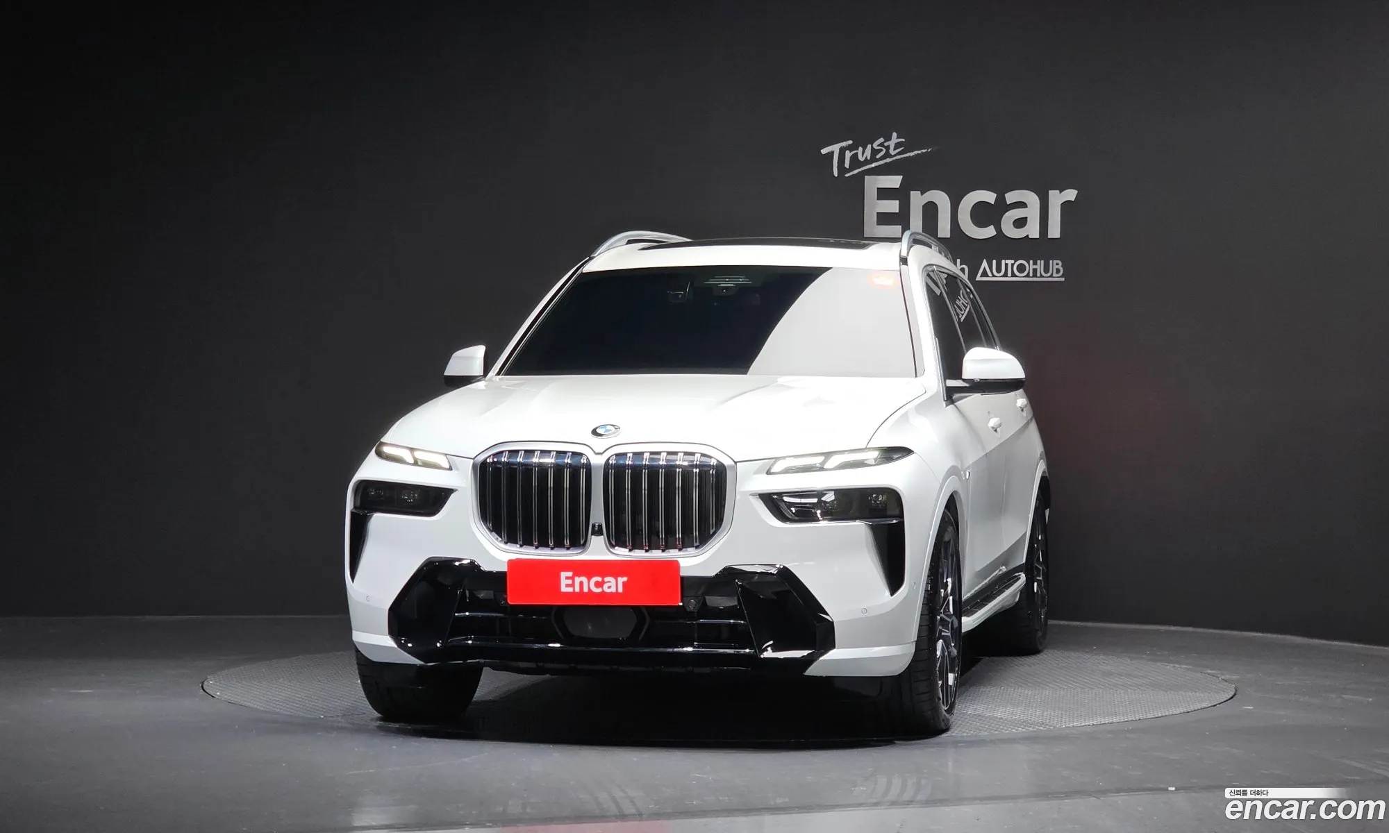 BMW X7 2024 — 7
