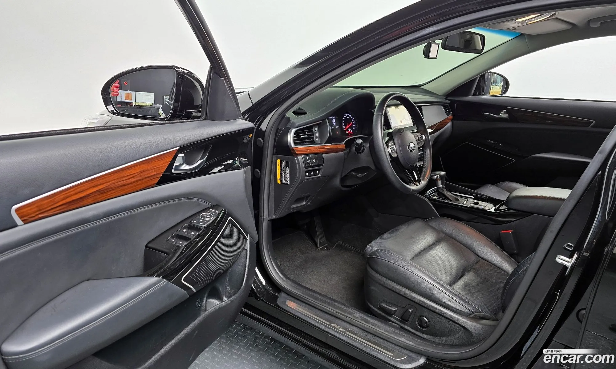Kia K7 2016 — 18