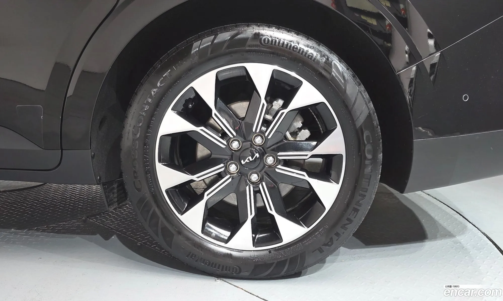 Kia Carnival 2023 KNANE813BPS396662 — 9