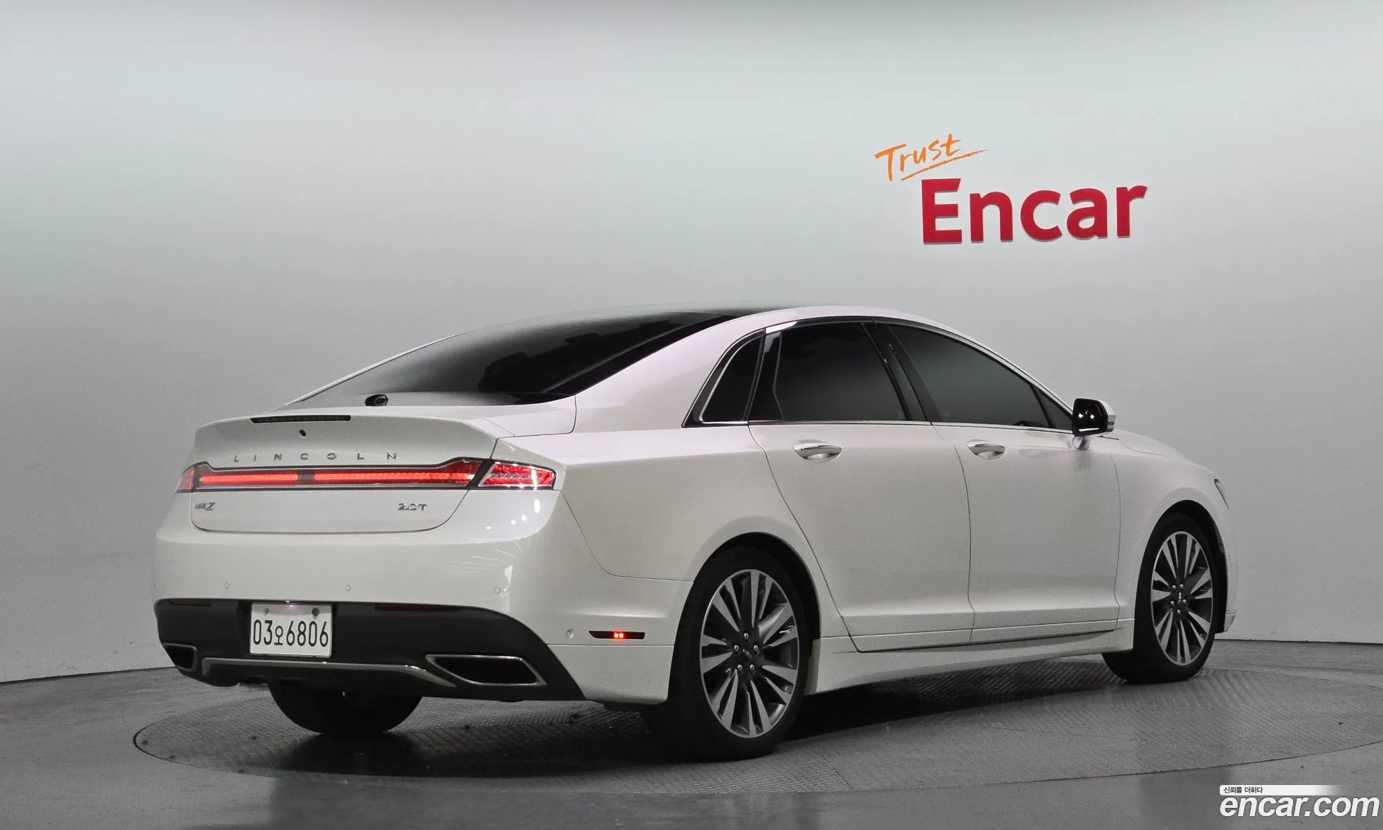 Lincoln MKZ 2019 3LN6L5E93KR610348 — 18