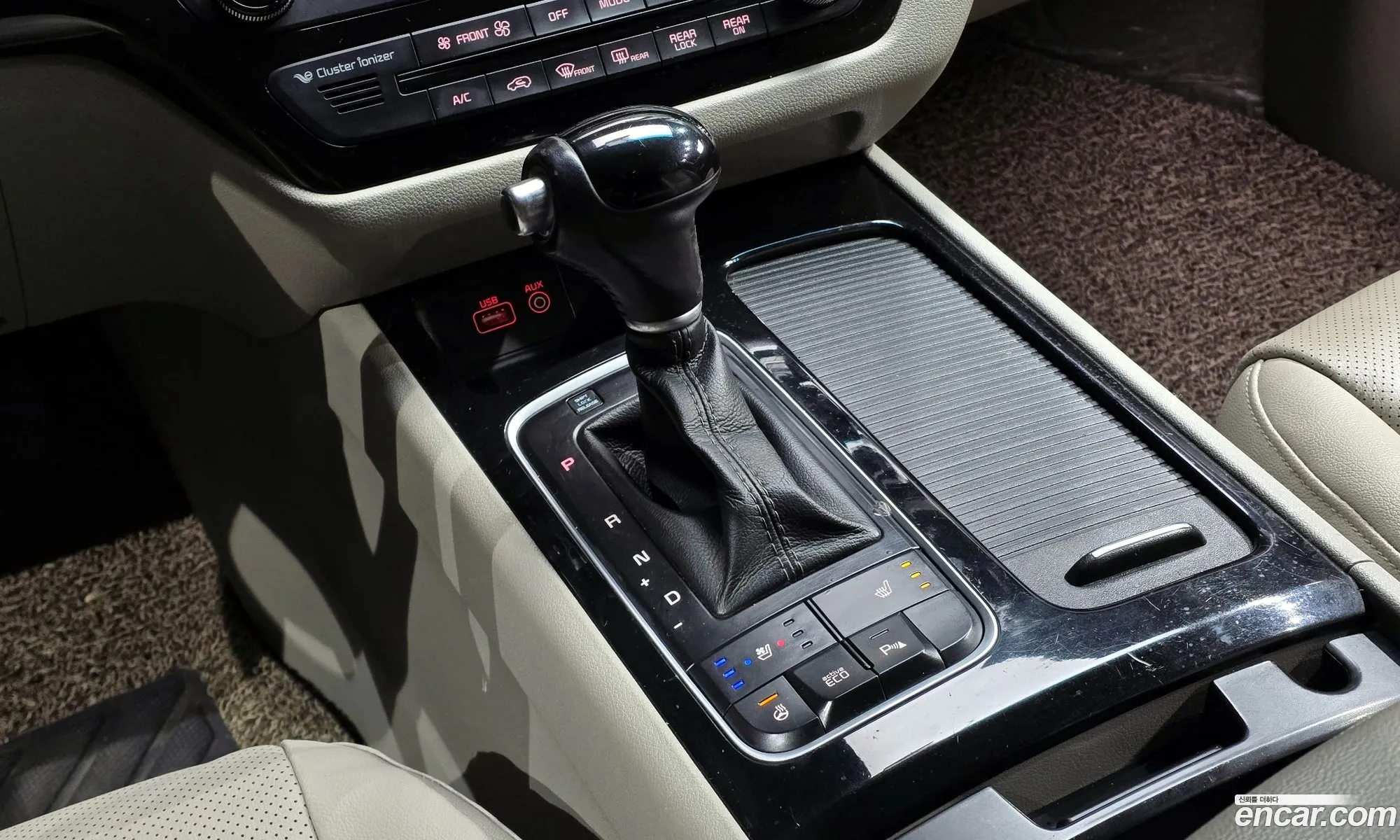 Kia Carnival 2014 — 9