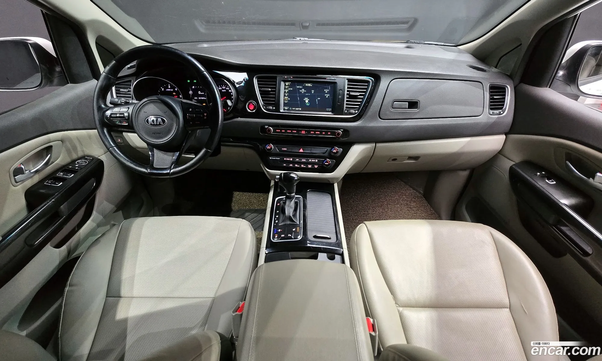 Kia Carnival 2014 — 10