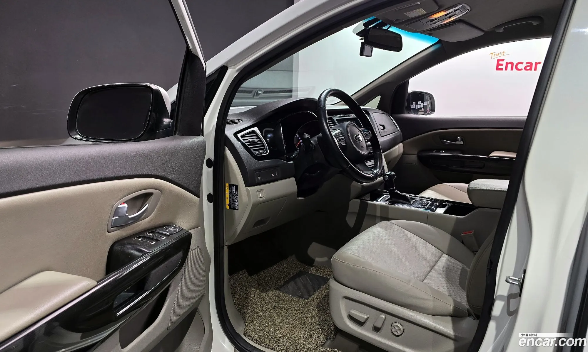 Kia Carnival 2014 — 18