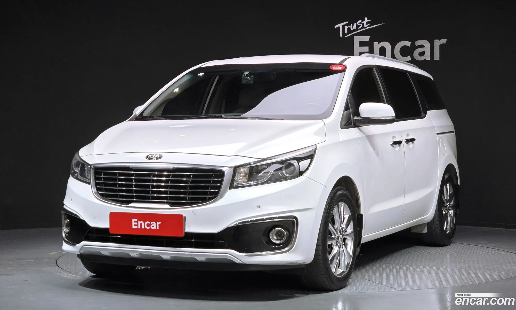 Kia Carnival 2014 — 16