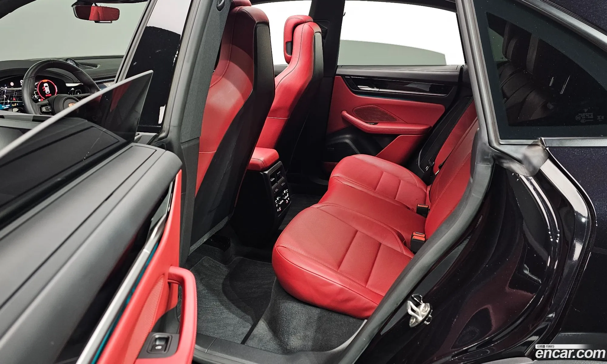 Porsche Macan EV 2025 WP1AA2XA9SL000474 — 5