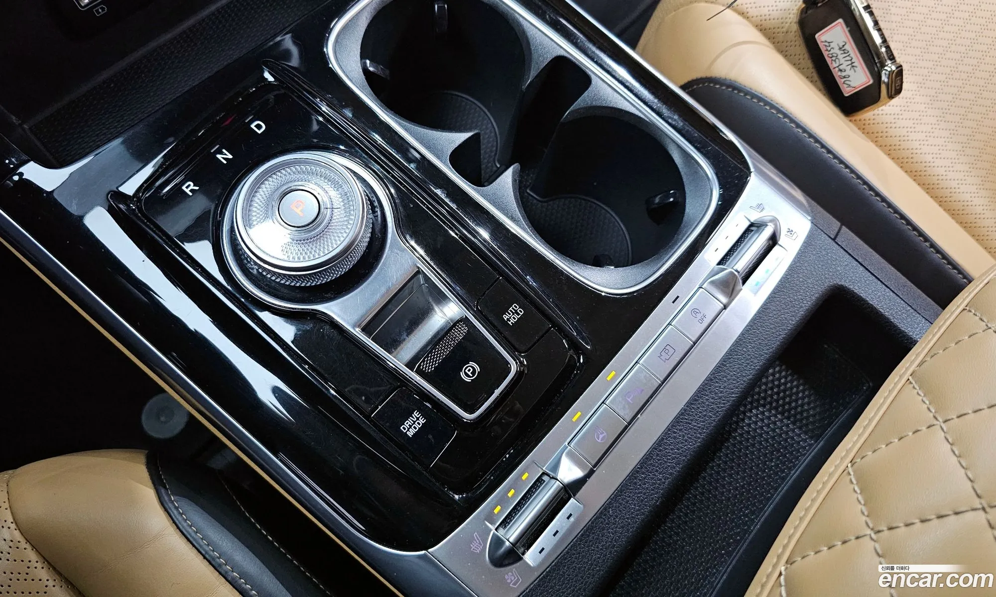 Kia Carnival 2020 KNANE81BBMS010377 — 18