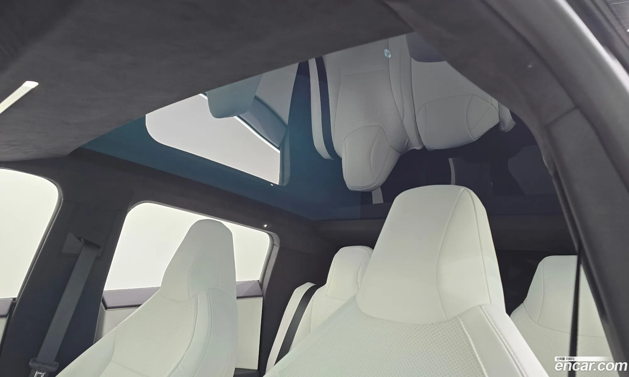 Tesla Cybertruck 2024 11111111111111111 — 3