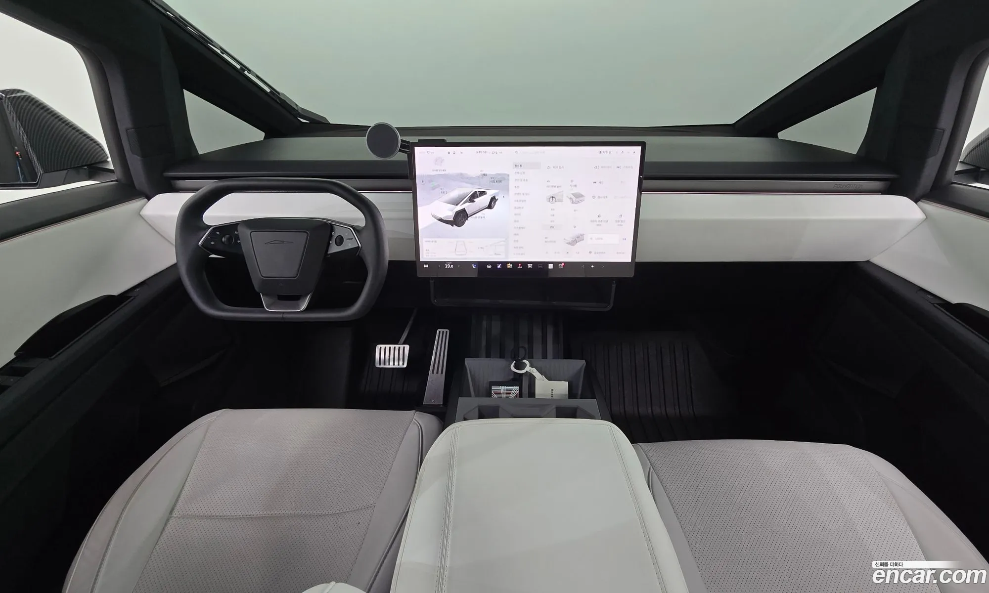 Tesla Cybertruck 2024 11111111111111111 — 16