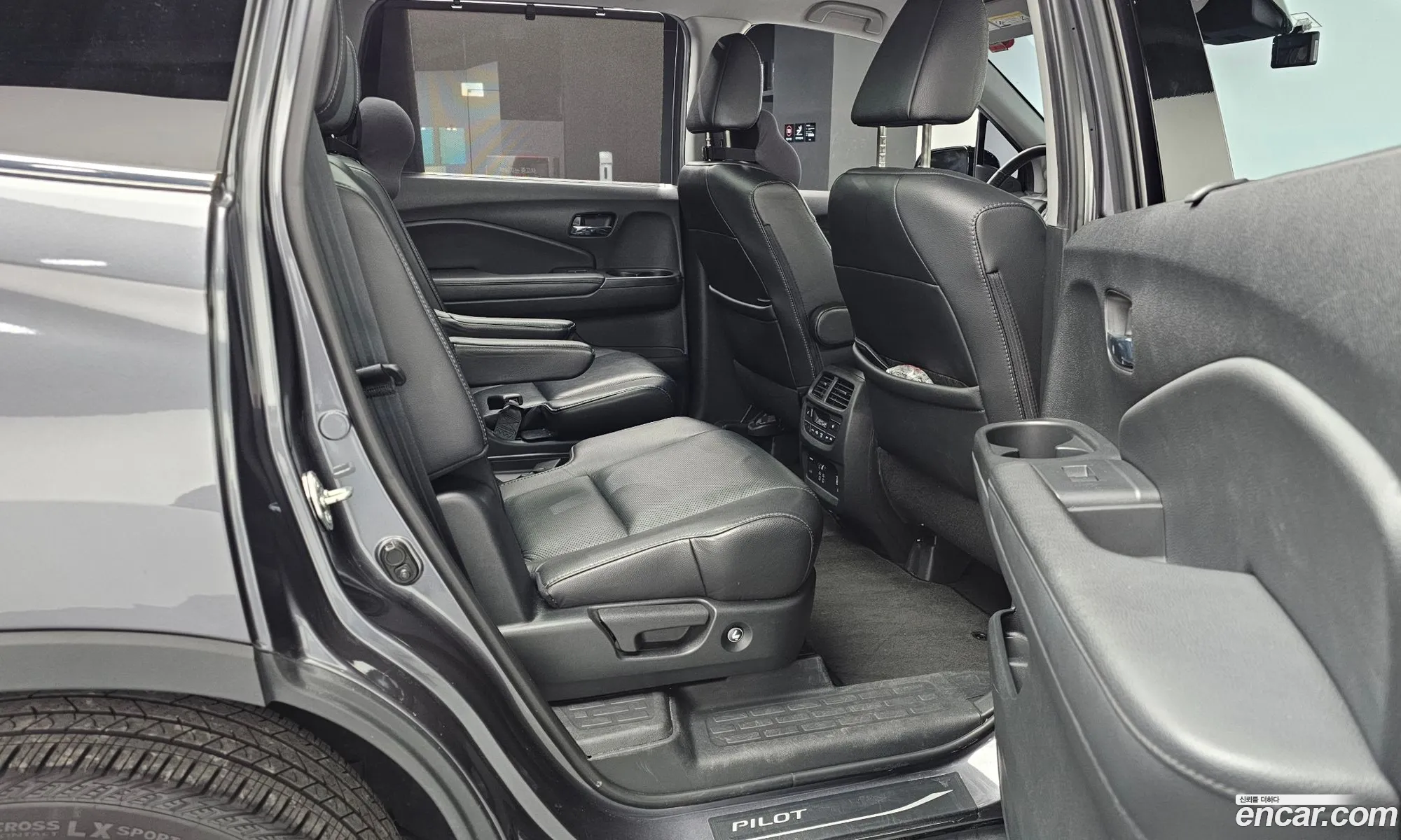 Honda Pilot 2018 5FNYF6800KB200013 — 6